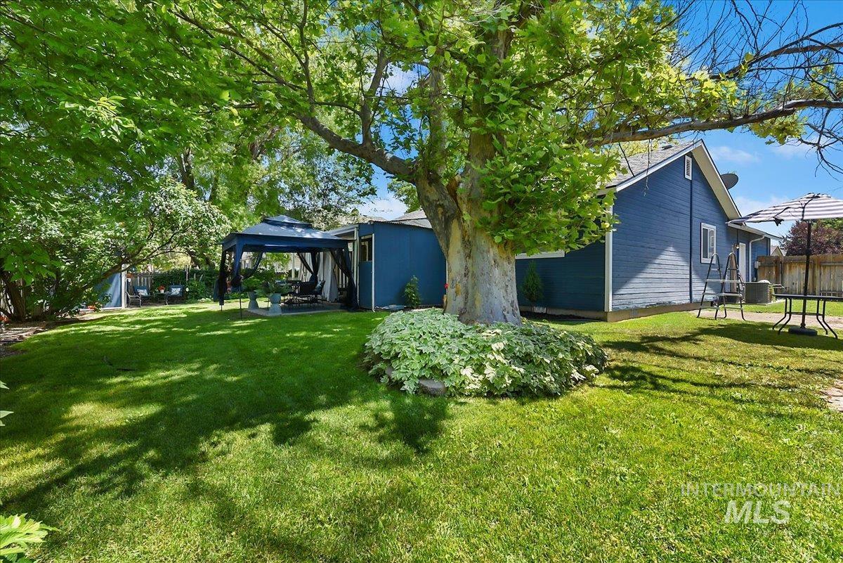 2900 Myrtlewood Way, Nampa, Idaho 83686, 3 Bedrooms, 2 Bathrooms, Residential For Sale, Price $360,000, 98990607