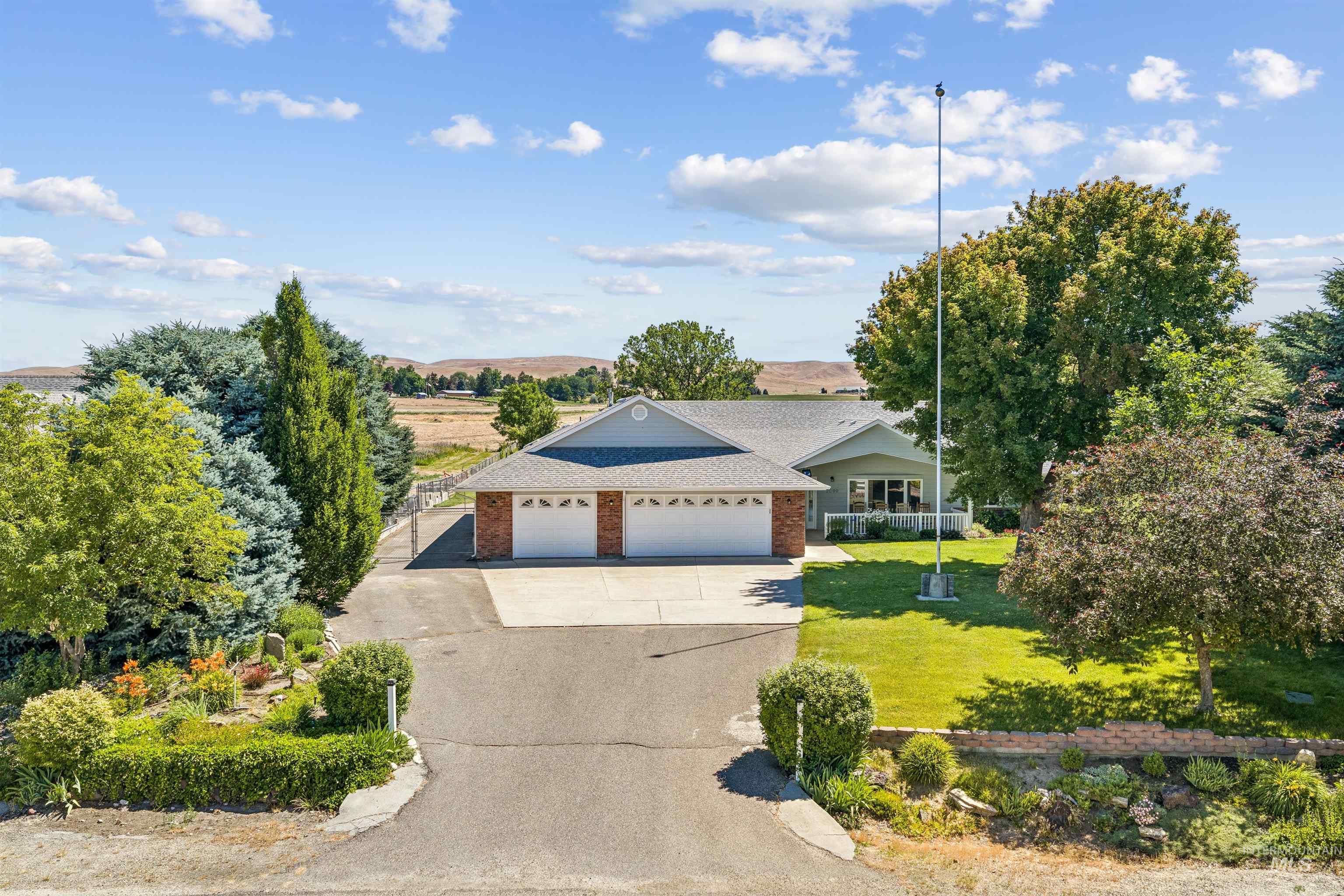 2099 Shelley Drive, Payette, Idaho 83661, 3 Bedrooms, 2.5 Bathrooms, Residential For Sale, Price $675,000, 98990613