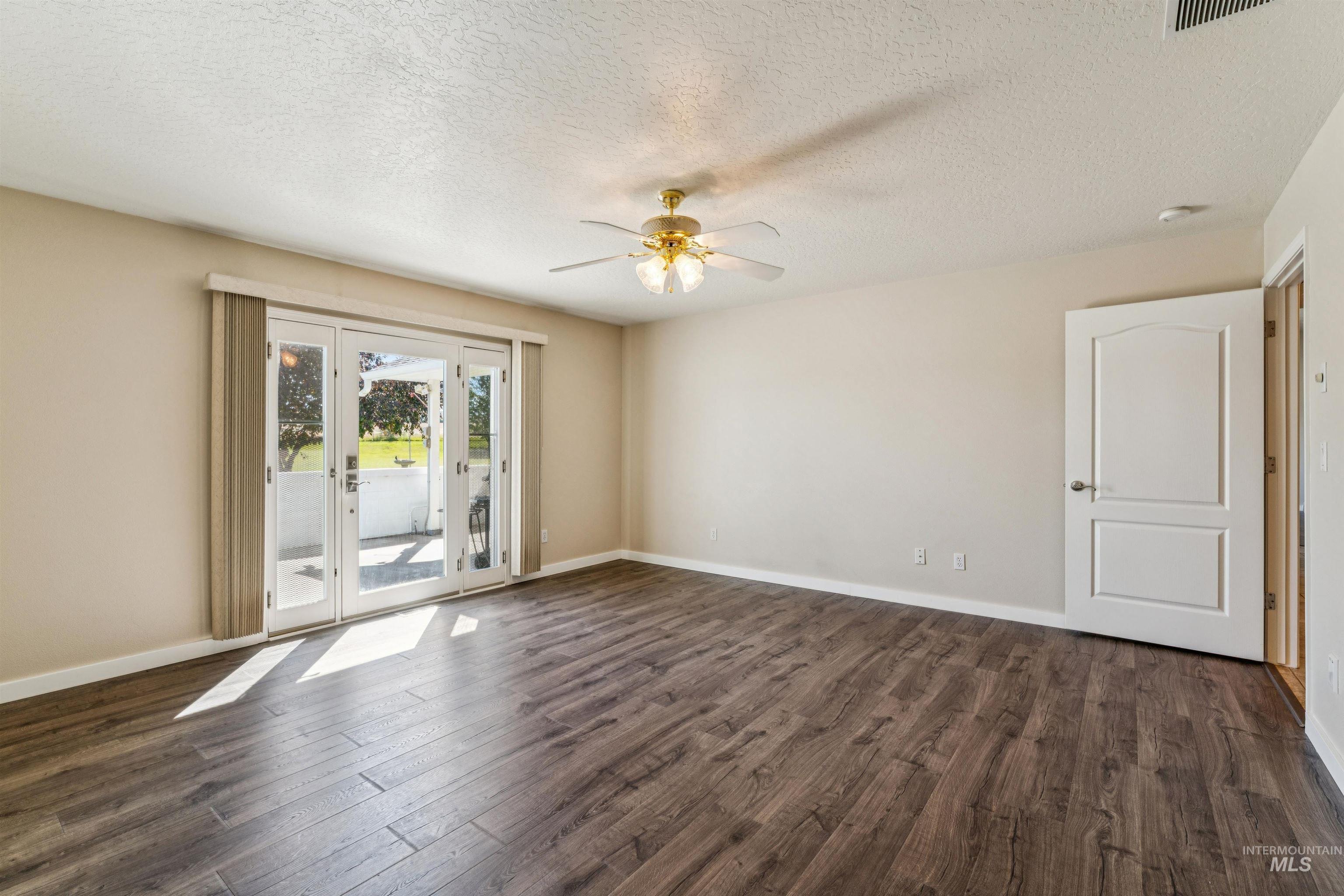 2099 Shelley Drive, Payette, Idaho 83661, 3 Bedrooms, 2.5 Bathrooms, Residential For Sale, Price $700,000, 98990613