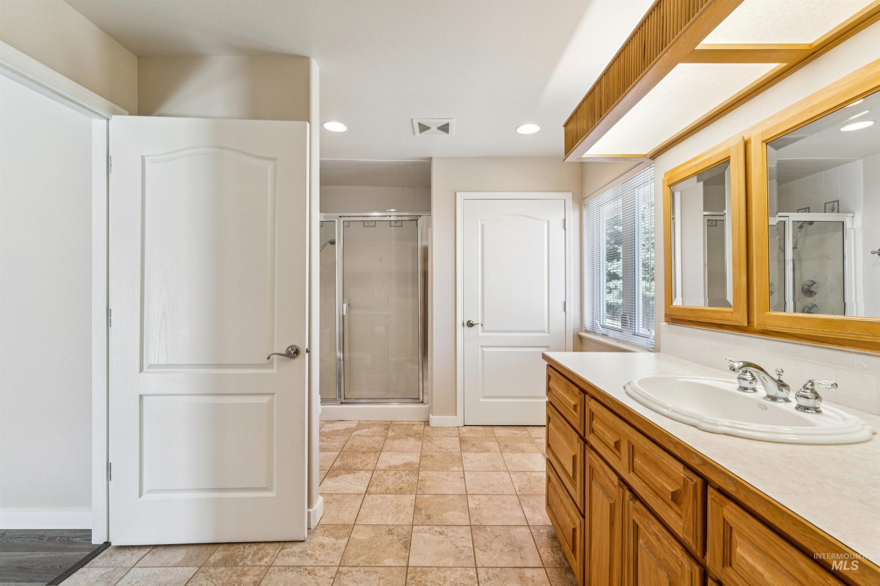 2099 Shelley Drive, Payette, Idaho 83661, 3 Bedrooms, 2.5 Bathrooms, Residential For Sale, Price $700,000, 98990613