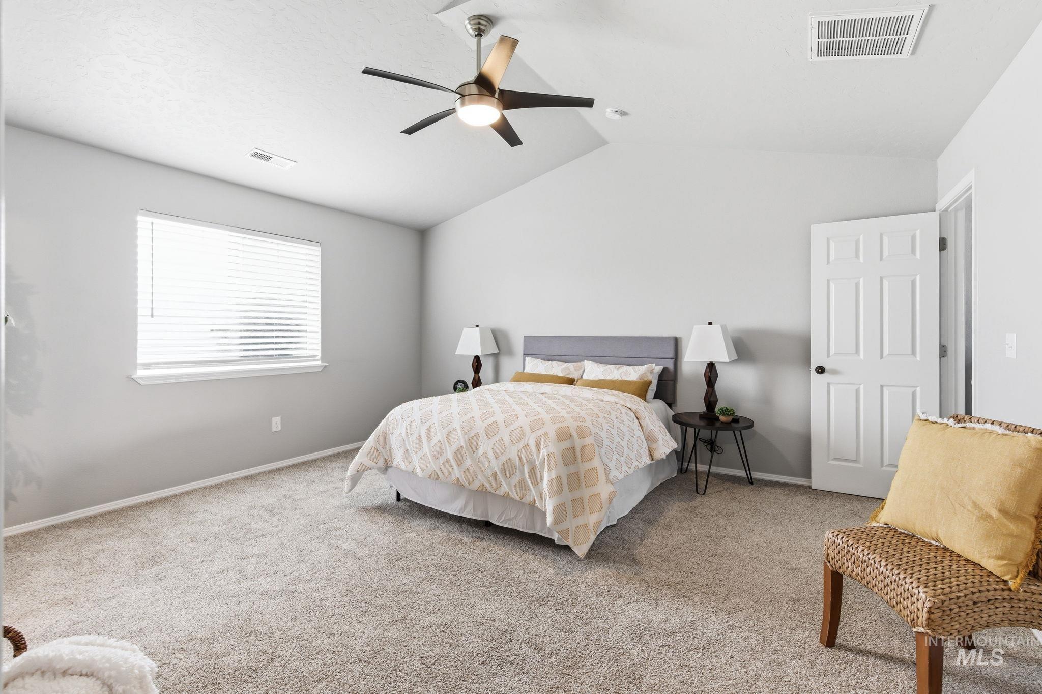 2123 N Bing Ave, Meridian, Idaho 83646, 3 Bedrooms, 2.5 Bathrooms, Residential Income For Sale, Price $499,000,MLS 98990615