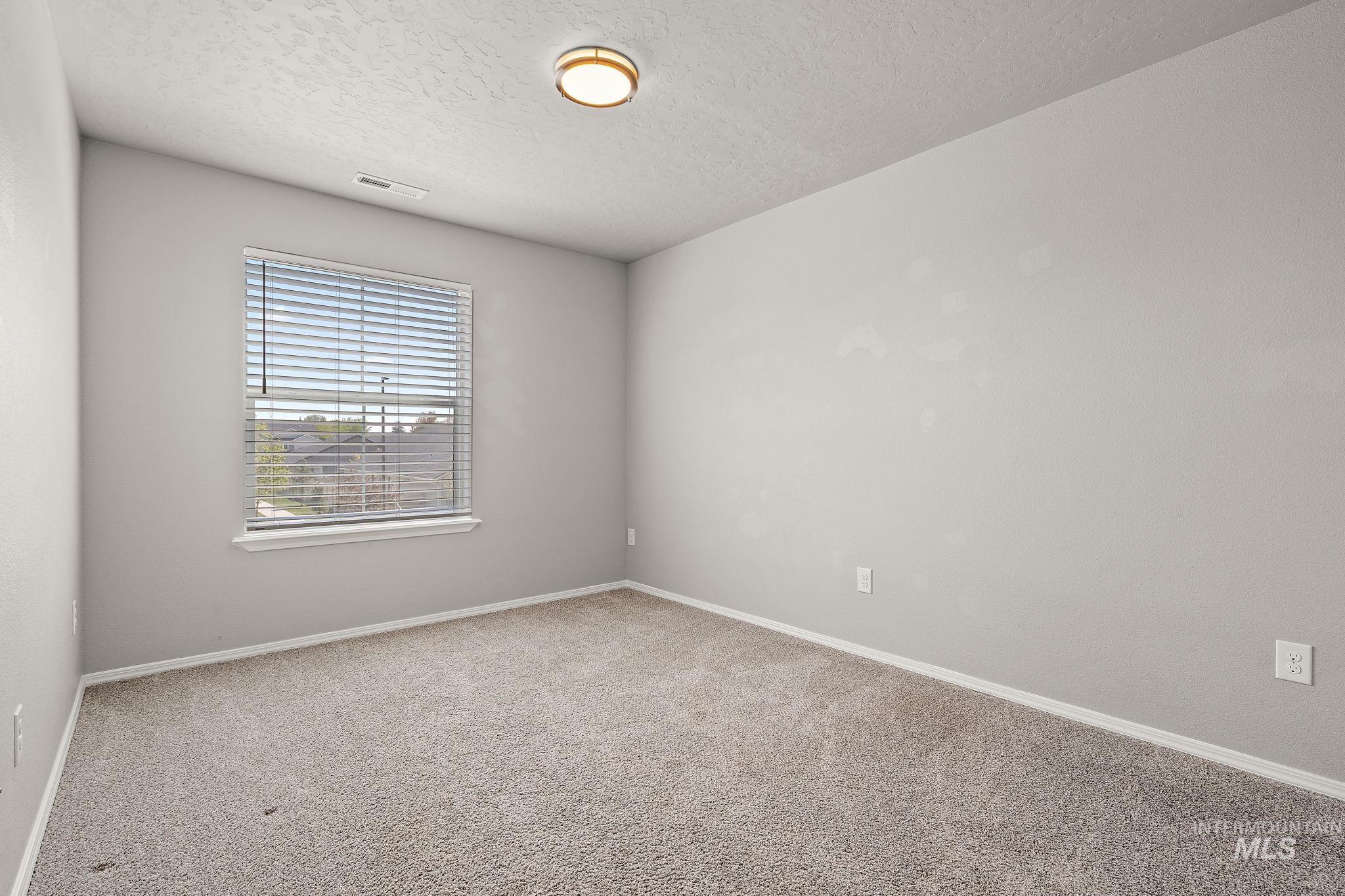 2123 N Bing Ave, Meridian, Idaho 83646, 3 Bedrooms, 2.5 Bathrooms, Residential Income For Sale, Price $499,000,MLS 98990615