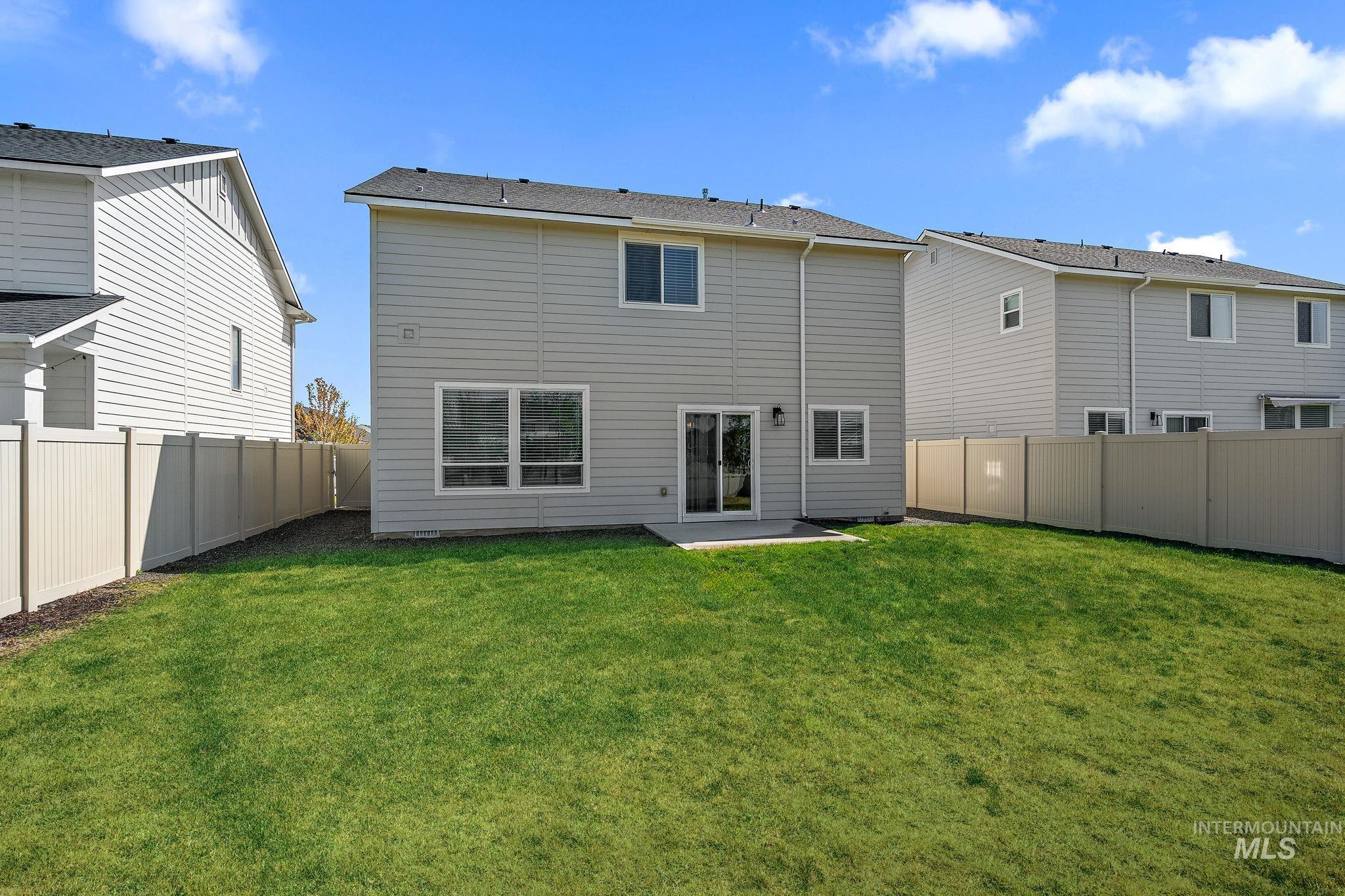 2123 N Bing Ave, Meridian, Idaho 83646, 3 Bedrooms, 2.5 Bathrooms, Residential Income For Sale, Price $499,000,MLS 98990615