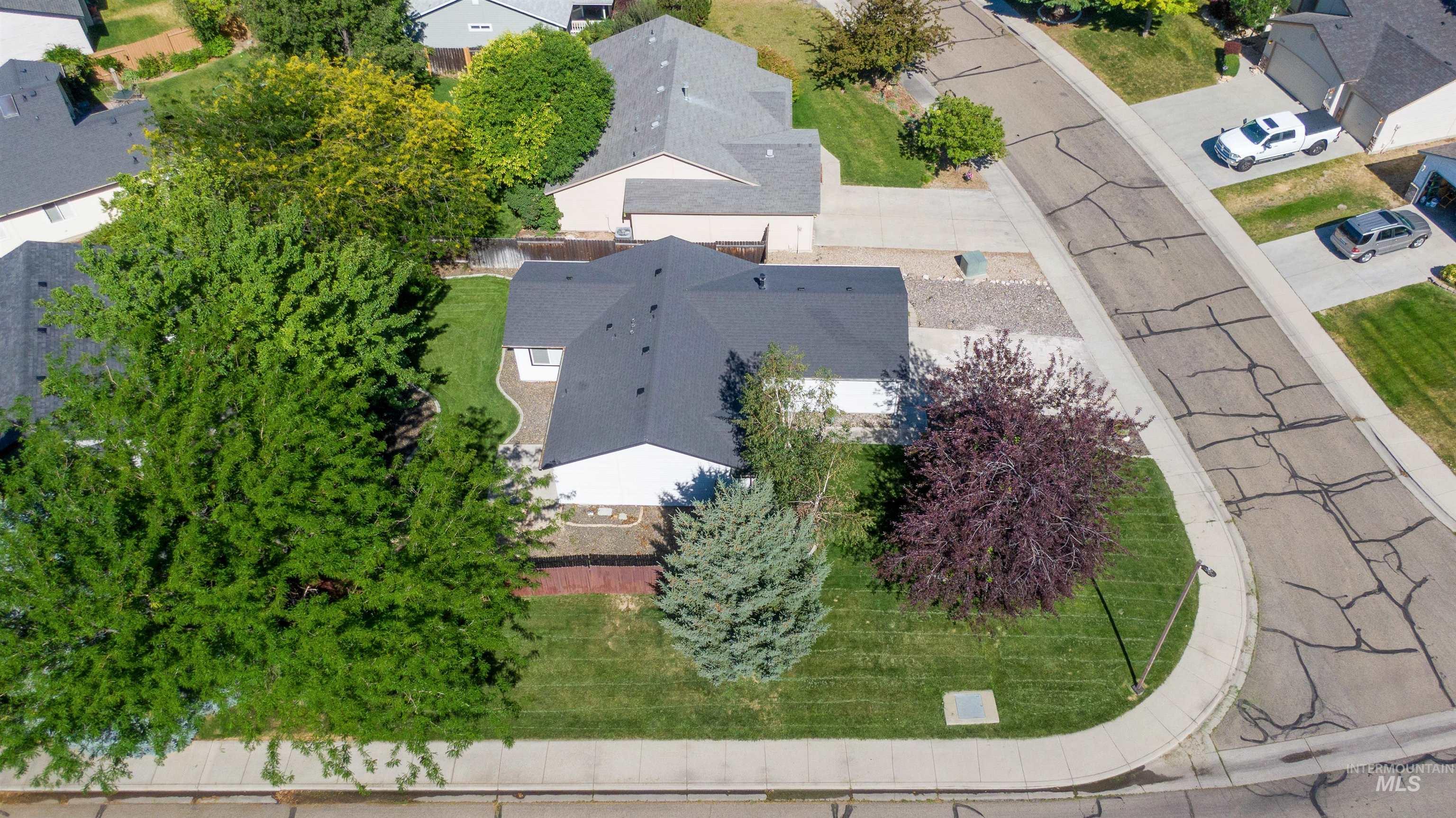 3775 E Wormwood Ct, Boise, Idaho 83716-6936, 3 Bedrooms, 2 Bathrooms, Residential For Sale, Price $460,000,MLS 98990617