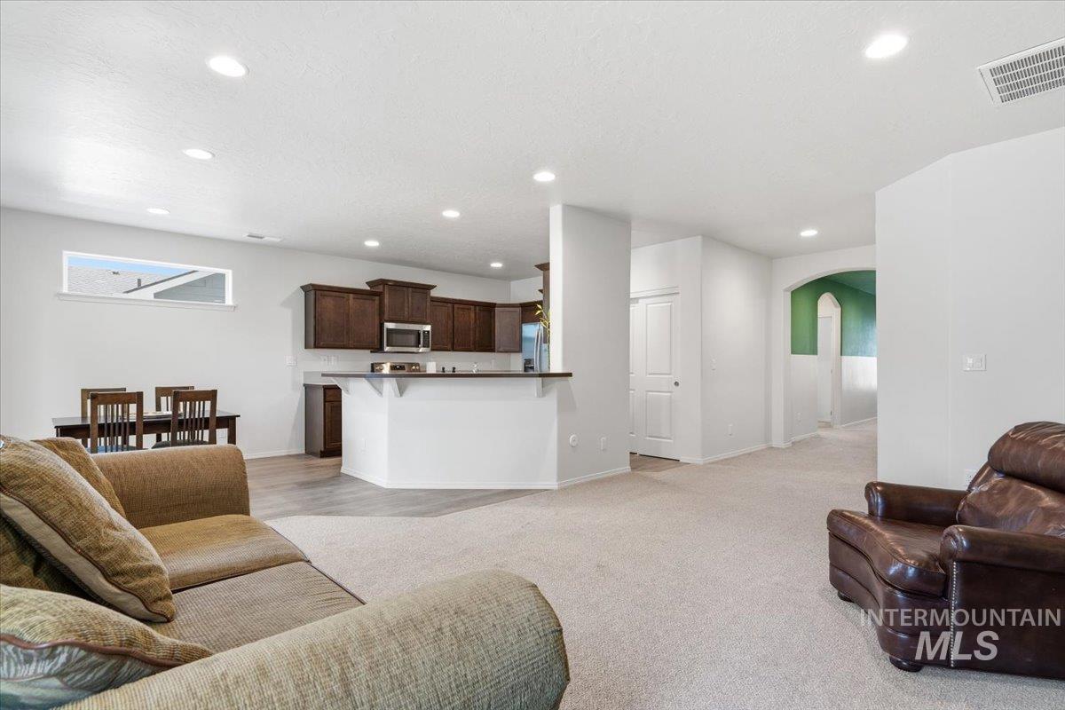 2301 W Skylar St, Nampa, Idaho 83686, 3 Bedrooms, 2 Bathrooms, Residential For Sale, Price $429,000,MLS 98990621