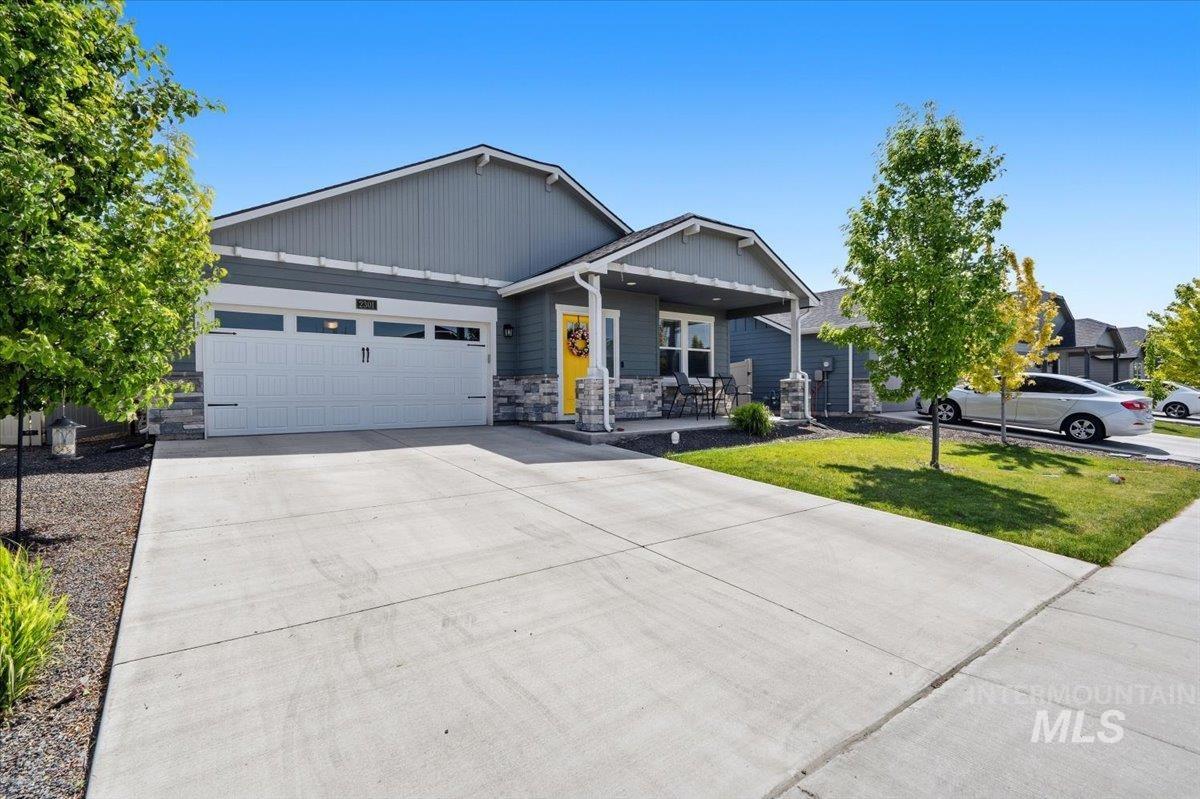 2301 W Skylar St, Nampa, Idaho 83686, 3 Bedrooms, 2 Bathrooms, Residential For Sale, Price $429,000,MLS 98990621