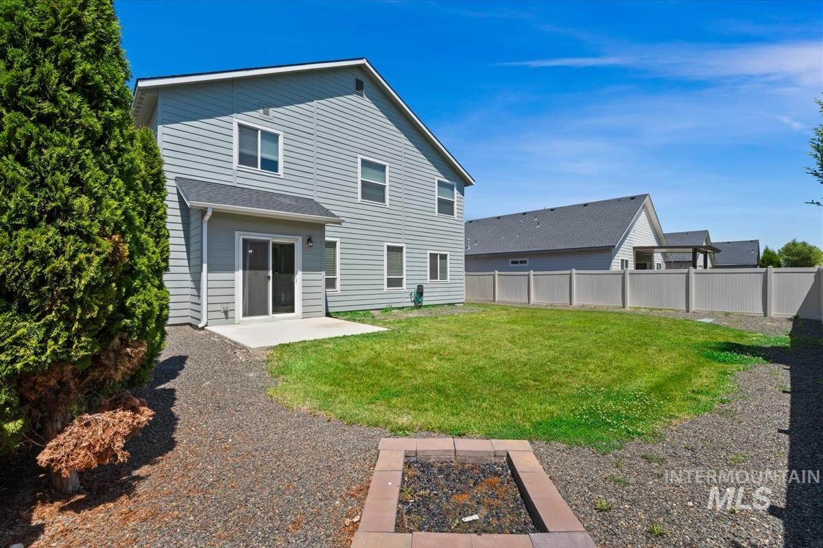 3061 W Silver River St, Meridian, Idaho 83646-6944, 4 Bedrooms, 2.5 Bathrooms, Residential For Sale, Price $564,000,MLS 98990625