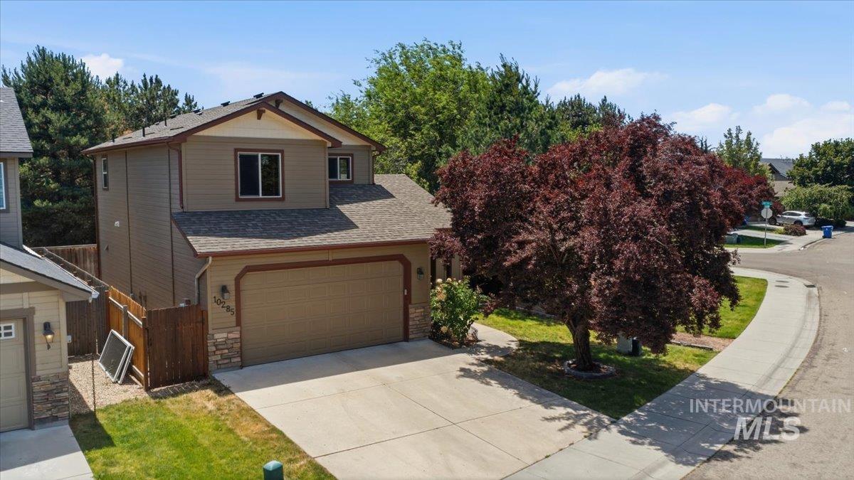 10285 W Kingsbriar Dr, Boise, Idaho 83709, 3 Bedrooms, 2.5 Bathrooms, Residential For Sale, Price $425,000,MLS 98990627