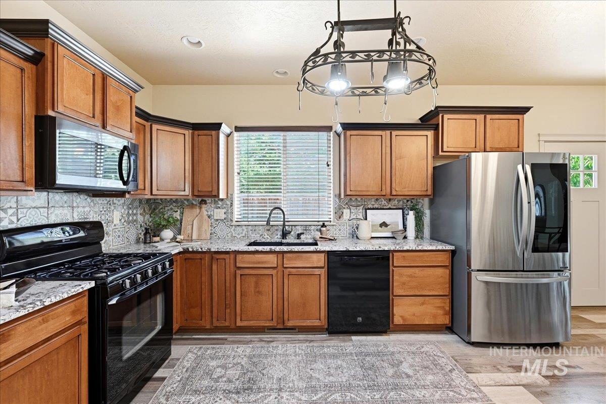 10285 W Kingsbriar Dr, Boise, Idaho 83709, 3 Bedrooms, 2.5 Bathrooms, Residential For Sale, Price $425,000,MLS 98990627