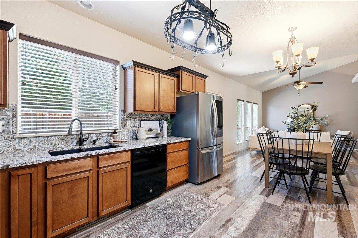 10285 W Kingsbriar Dr, Boise, Idaho 83709, 3 Bedrooms, 2.5 Bathrooms, Residential For Sale, Price $425,000,MLS 98990627