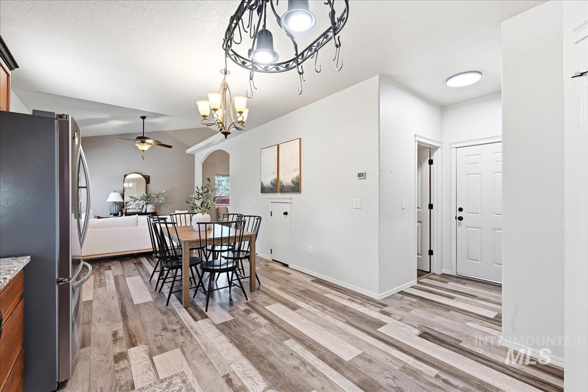10285 W Kingsbriar Dr, Boise, Idaho 83709, 3 Bedrooms, 2.5 Bathrooms, Residential For Sale, Price $425,000,MLS 98990627