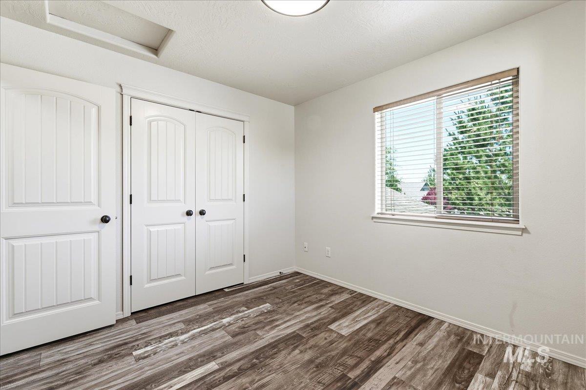 10285 W Kingsbriar Dr, Boise, Idaho 83709, 3 Bedrooms, 2.5 Bathrooms, Residential For Sale, Price $425,000,MLS 98990627