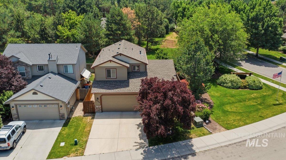 10285 W Kingsbriar Dr, Boise, Idaho 83709, 3 Bedrooms, 2.5 Bathrooms, Residential For Sale, Price $425,000,MLS 98990627