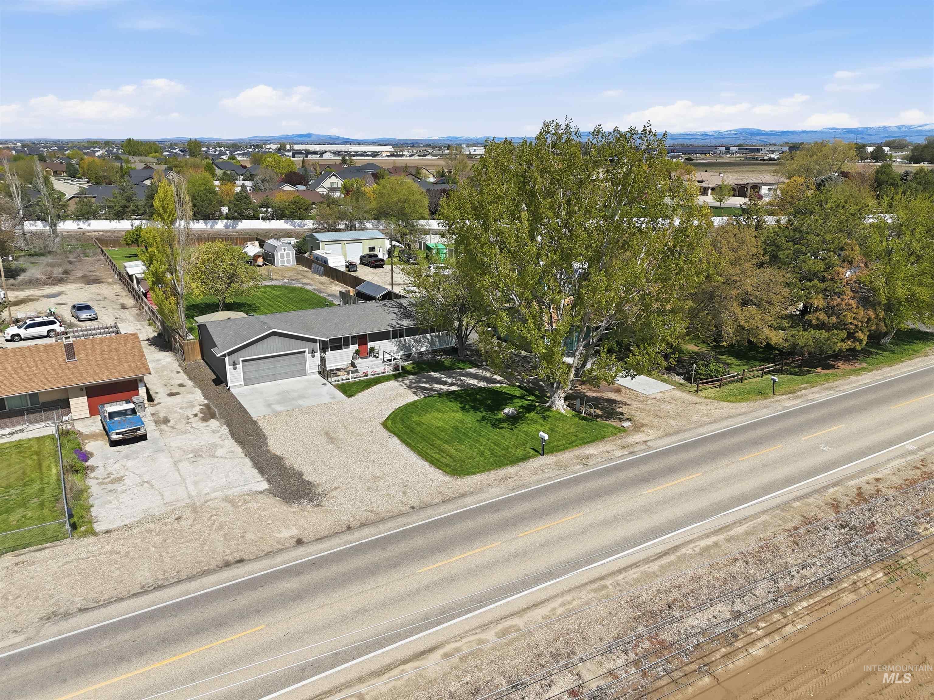 10370 Cherry Ln, Nampa, Idaho 83687, 5 Bedrooms, 3 Bathrooms, Residential For Sale, Price $585,000, 98990632