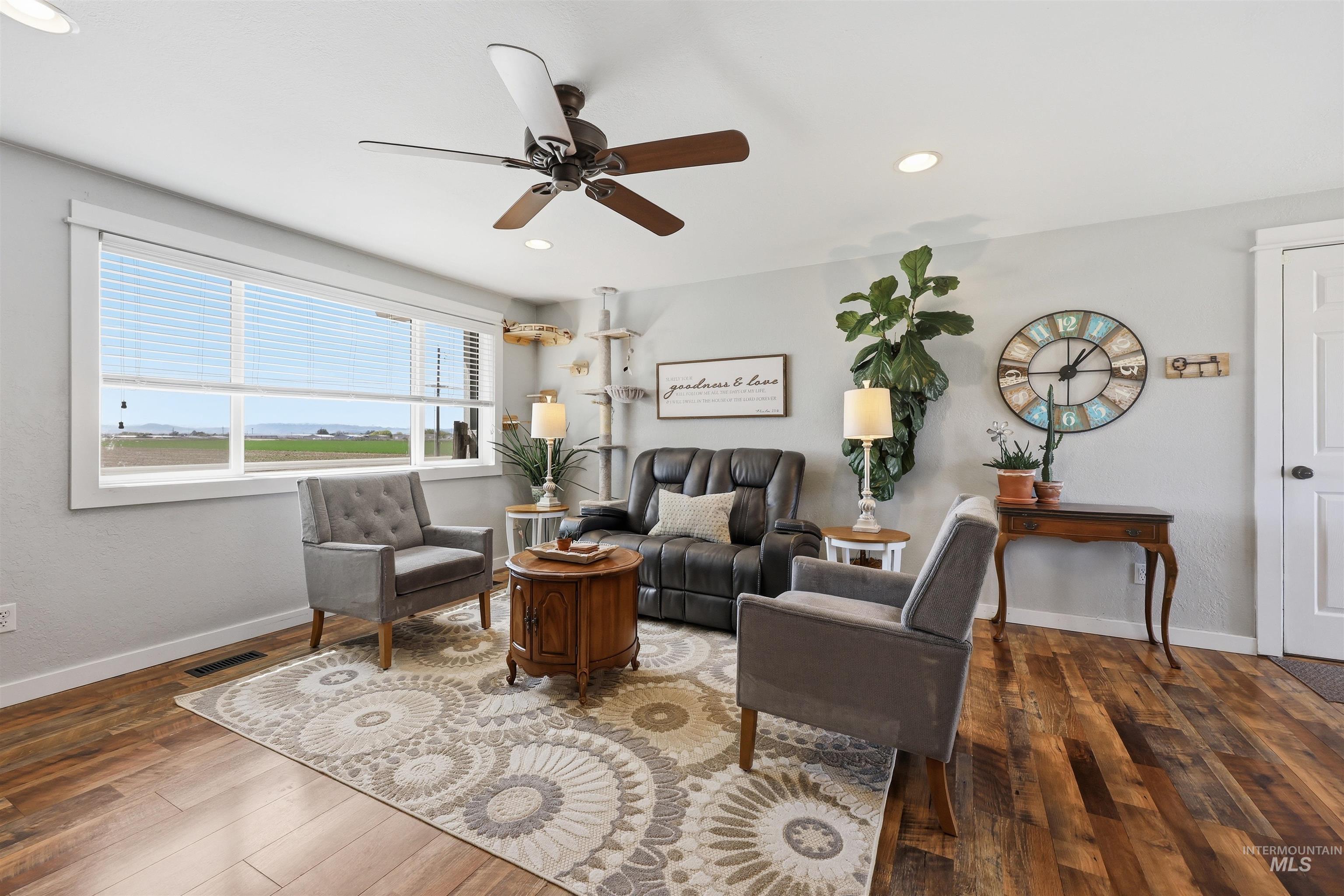 10370 Cherry Ln, Nampa, Idaho 83687, 5 Bedrooms, 3 Bathrooms, Residential For Sale, Price $585,000, 98990632