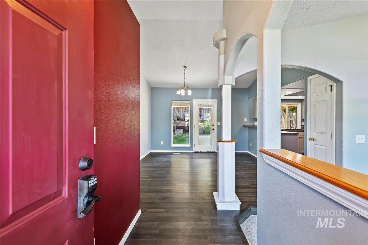 115 Bobcat St, Nampa, Idaho 83687, 3 Bedrooms, 2 Bathrooms, Residential For Sale, Price $350,000, 98990635