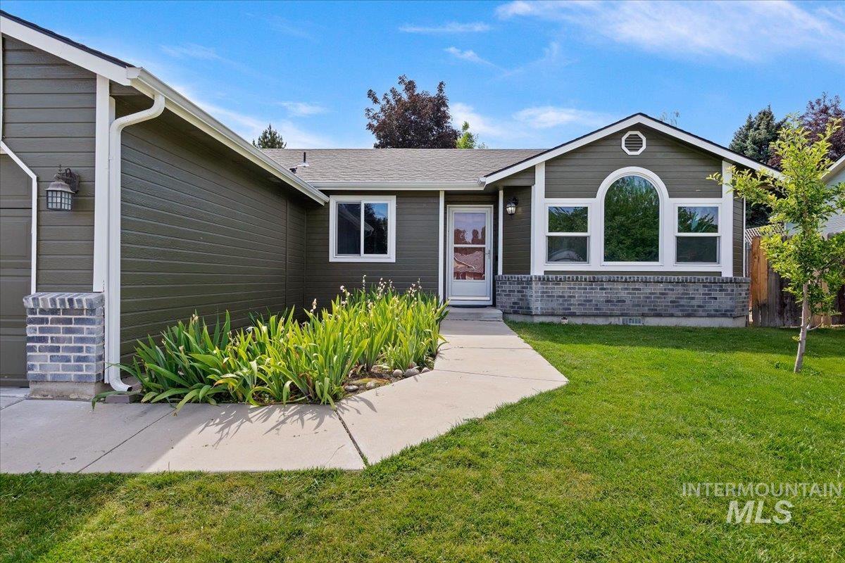 115 Bobcat St, Nampa, Idaho 83687, 3 Bedrooms, 2 Bathrooms, Residential For Sale, Price $350,000, 98990635