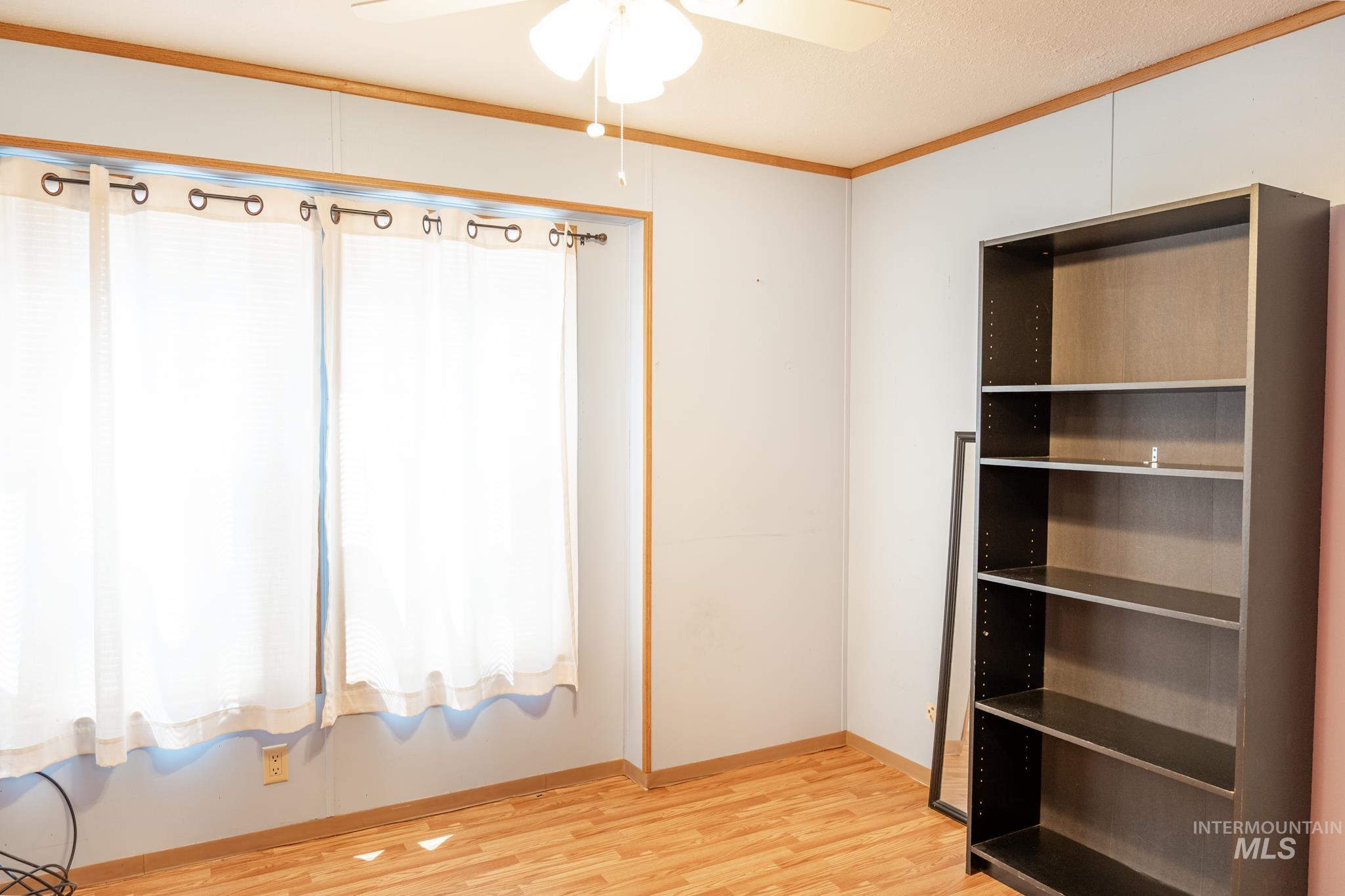 2701 N Alder, Fruitland, Idaho 83619, 2 Bedrooms, 2 Bathrooms, Residential For Sale, Price $99,900,MLS 98990639