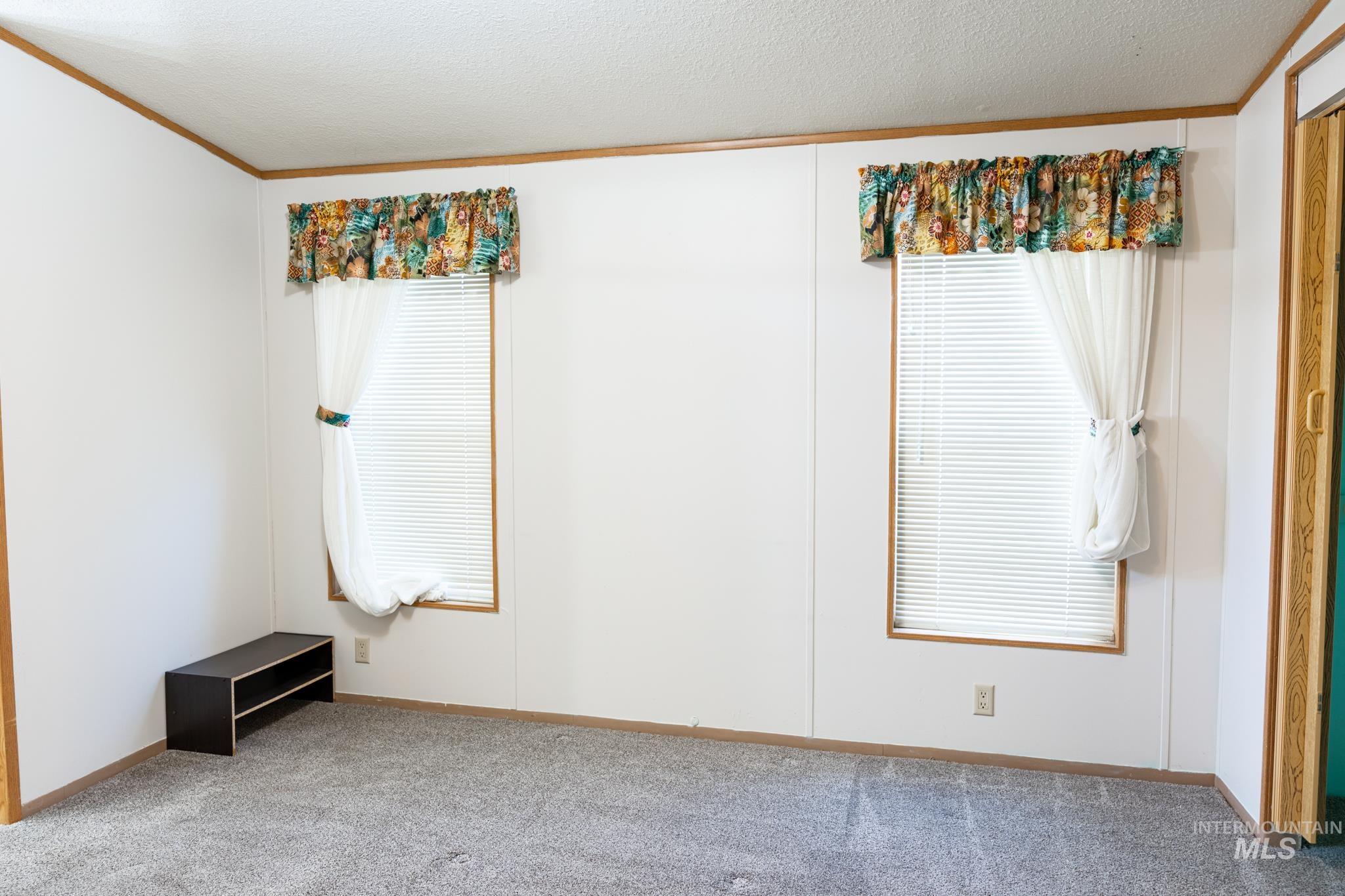 2701 N Alder, Fruitland, Idaho 83619, 2 Bedrooms, 2 Bathrooms, Residential For Sale, Price $99,900,MLS 98990639