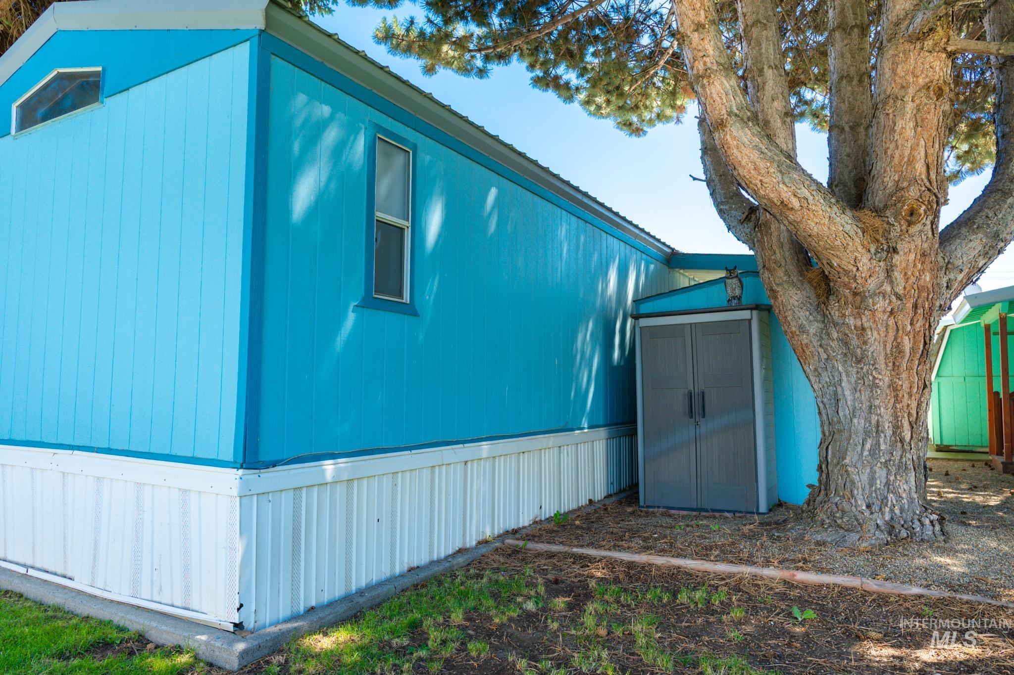 2701 N Alder, Fruitland, Idaho 83619, 2 Bedrooms, 2 Bathrooms, Residential For Sale, Price $99,900,MLS 98990639
