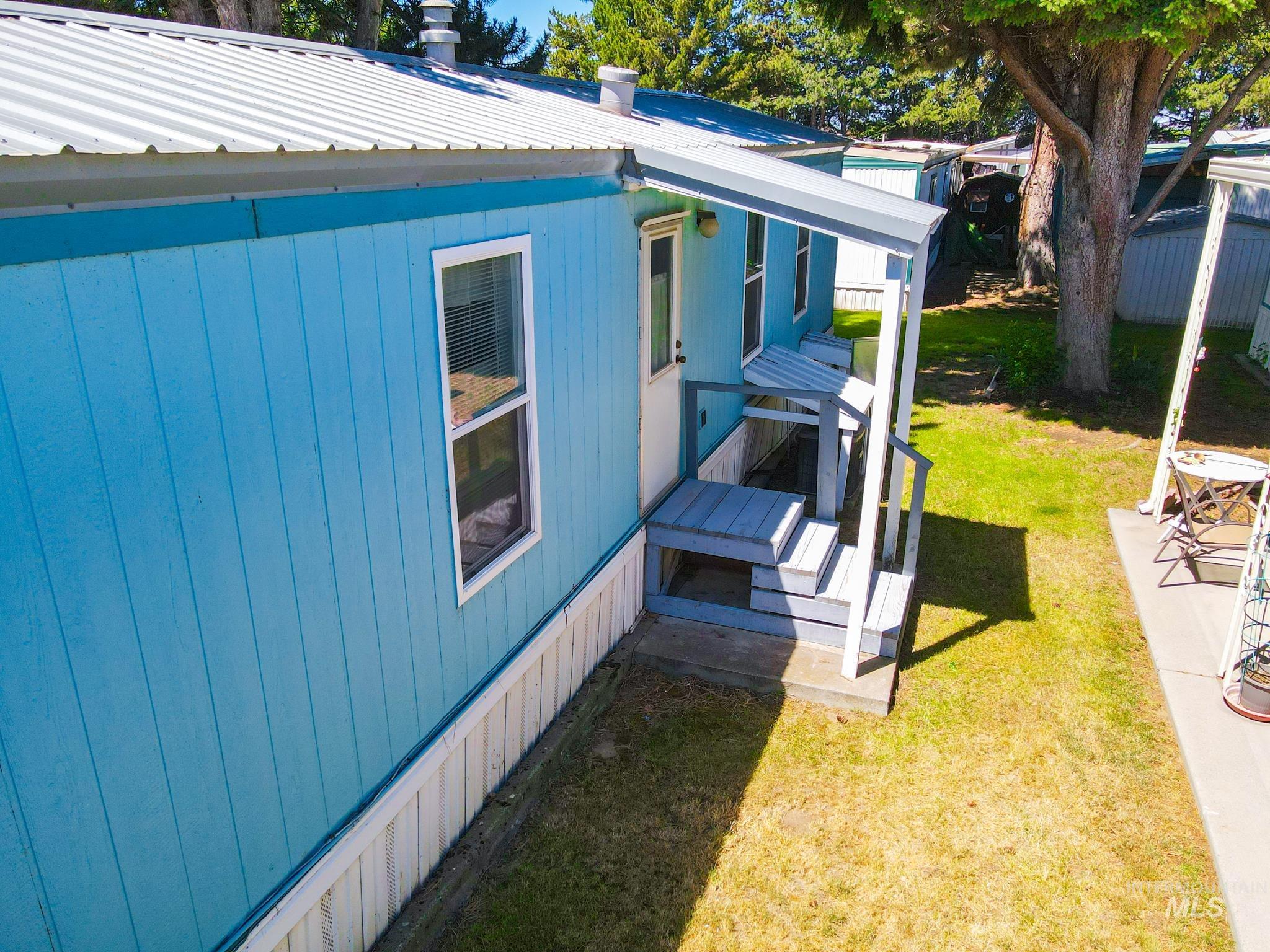 2701 N Alder, Fruitland, Idaho 83619, 2 Bedrooms, 2 Bathrooms, Residential For Sale, Price $99,900,MLS 98990639