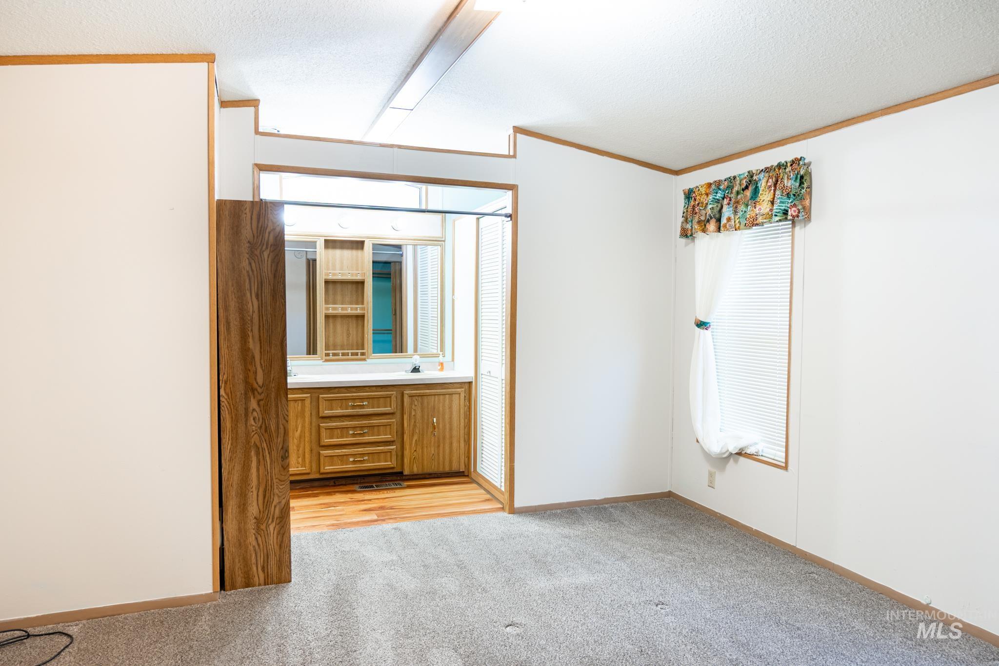 2701 N Alder, Fruitland, Idaho 83619, 2 Bedrooms, 2 Bathrooms, Residential For Sale, Price $99,900,MLS 98990639
