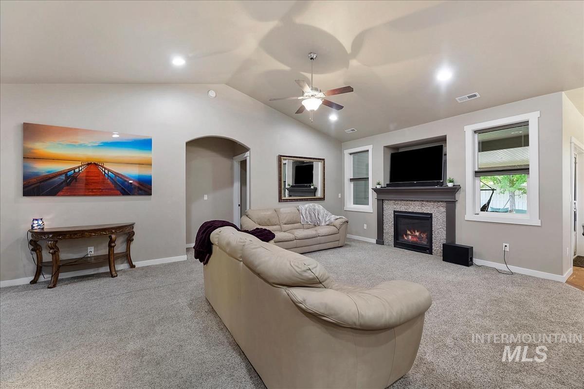 3431 S Triple Crown Ave, Meridian, Idaho 83642, 5 Bedrooms, 3 Bathrooms, Residential For Sale, Price $632,000, 98990640