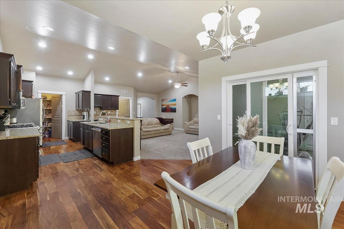 3431 S Triple Crown Ave, Meridian, Idaho 83642, 5 Bedrooms, 3 Bathrooms, Residential For Sale, Price $632,000, 98990640