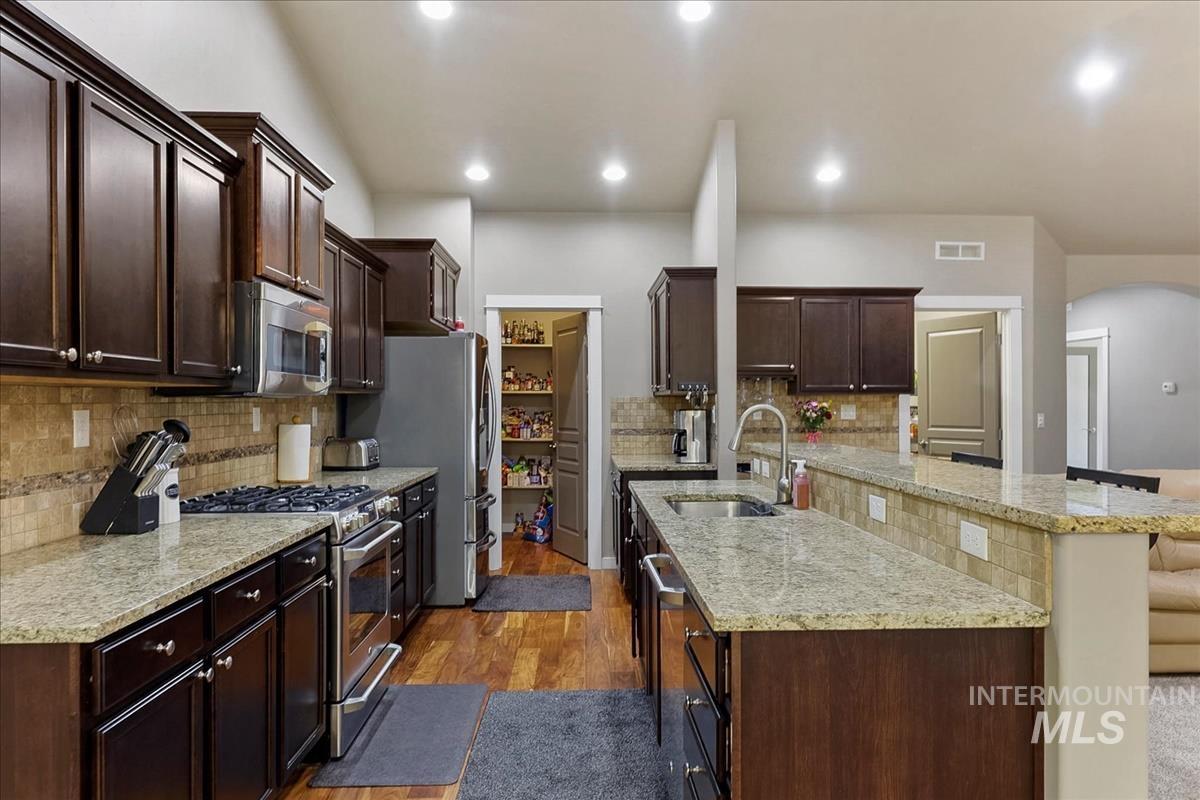 3431 S Triple Crown Ave, Meridian, Idaho 83642, 5 Bedrooms, 3 Bathrooms, Residential For Sale, Price $632,000, 98990640
