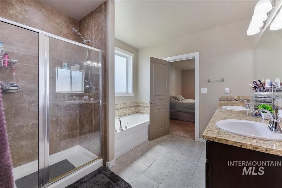 3431 S Triple Crown Ave, Meridian, Idaho 83642, 5 Bedrooms, 3 Bathrooms, Residential For Sale, Price $632,000, 98990640