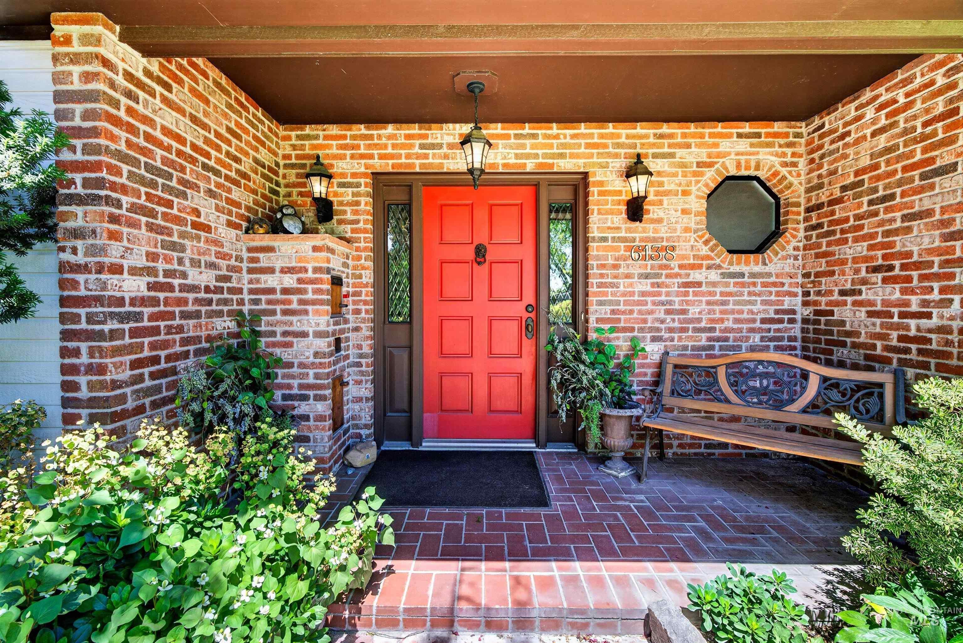 6138 W Winstead Pl, Boise, Idaho 83704-6268, 4 Bedrooms, 3.5 Bathrooms, Residential For Sale, Price $625,000, 98990641