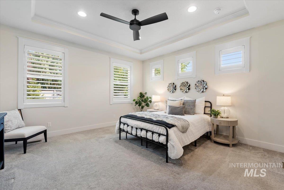 1233 E Azan St, Meridian, Idaho 83646-7724, 5 Bedrooms, 2.5 Bathrooms, Residential For Sale, Price $849,000, 98990644