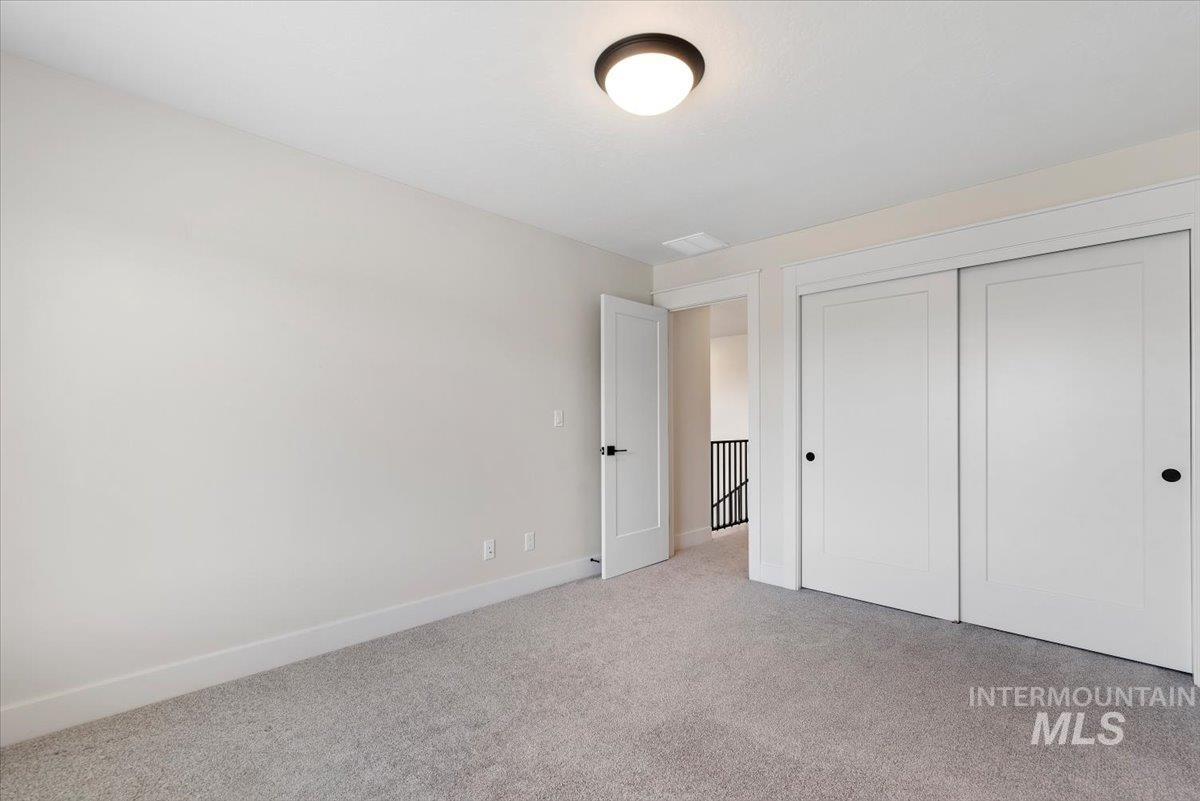 1233 E Azan St, Meridian, Idaho 83646-7724, 5 Bedrooms, 2.5 Bathrooms, Residential For Sale, Price $849,000, 98990644