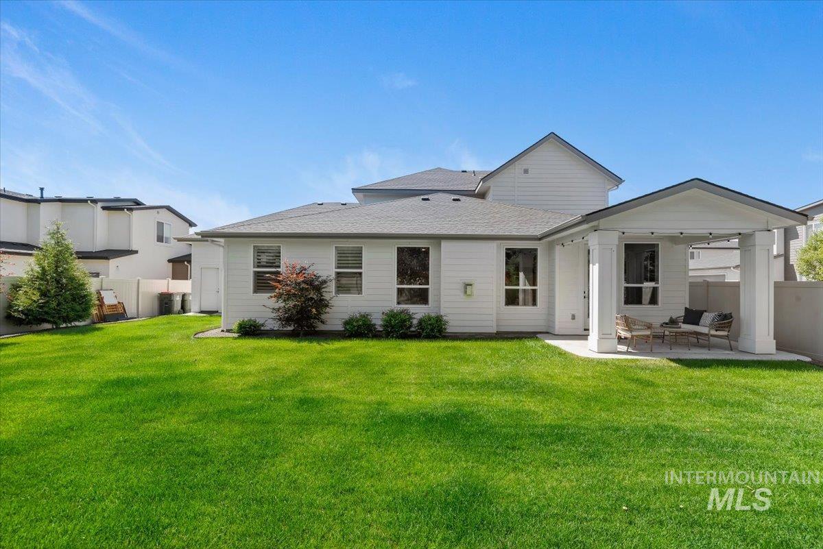1233 E Azan St, Meridian, Idaho 83646-7724, 5 Bedrooms, 2.5 Bathrooms, Residential For Sale, Price $849,000, 98990644