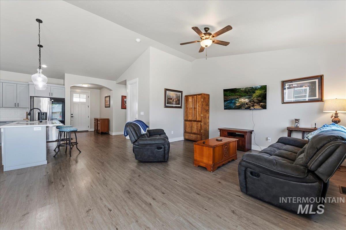 810 Bushnell Ave, Wilder, Idaho 83676, 4 Bedrooms, 2 Bathrooms, Residential For Sale, Price $440,000,MLS 98990647