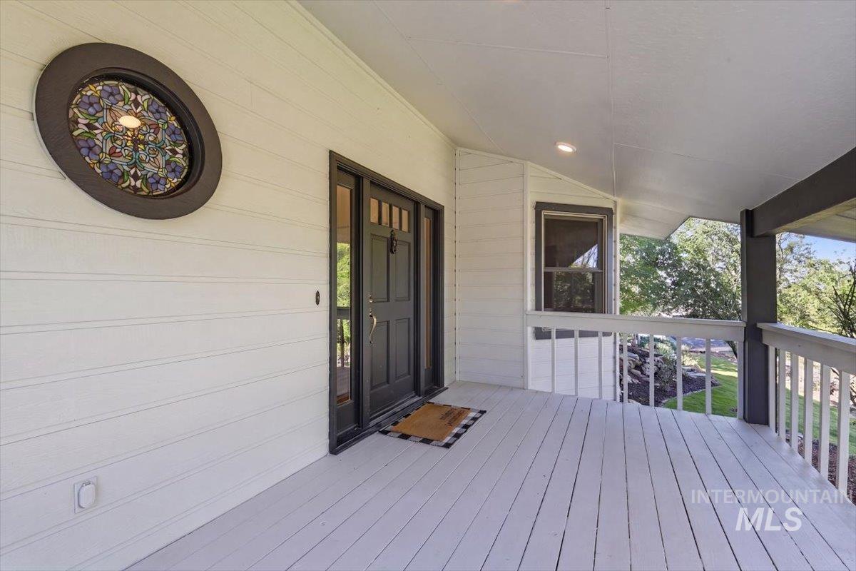 1894 S Stone Ridge Way, Boise, Idaho 83712, 6 Bedrooms, 3.5 Bathrooms, Residential For Sale, Price $1,275,000,MLS 98990648