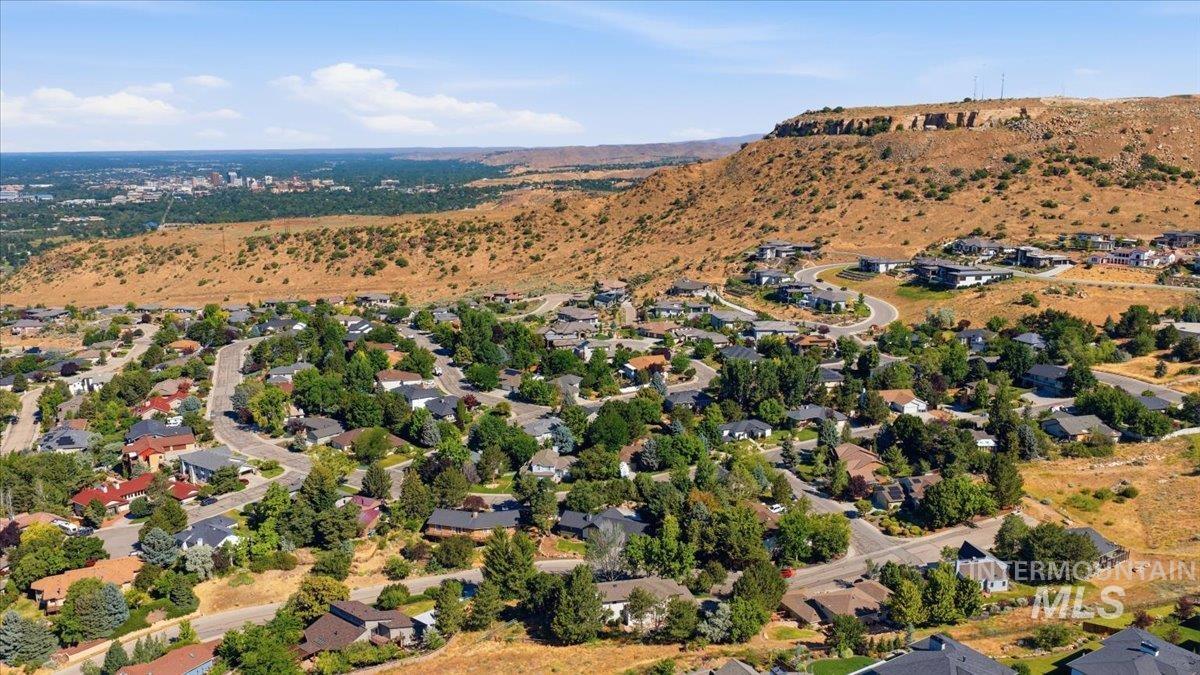 1894 S Stone Ridge Way, Boise, Idaho 83712, 6 Bedrooms, 3.5 Bathrooms, Residential For Sale, Price $1,275,000,MLS 98990648