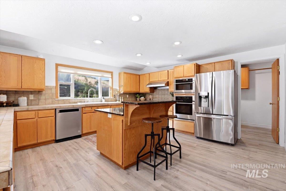 1894 S Stone Ridge Way, Boise, Idaho 83712, 6 Bedrooms, 3.5 Bathrooms, Residential For Sale, Price $1,275,000,MLS 98990648