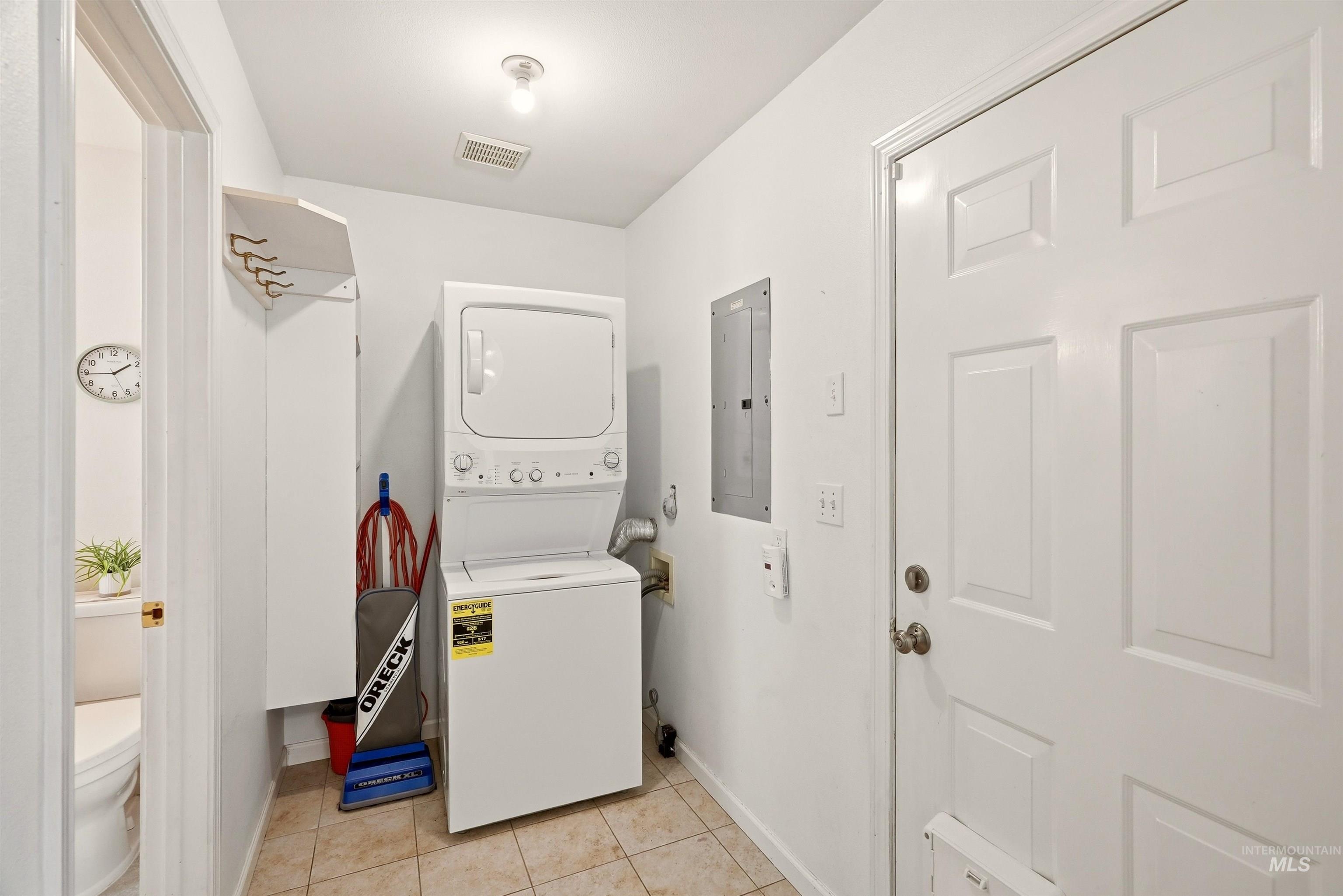 1469 16th Avenue, Clarkston, Washington 99403, 3 Bedrooms, 2 Bathrooms, Residential For Sale, Price $375,000, 98990649