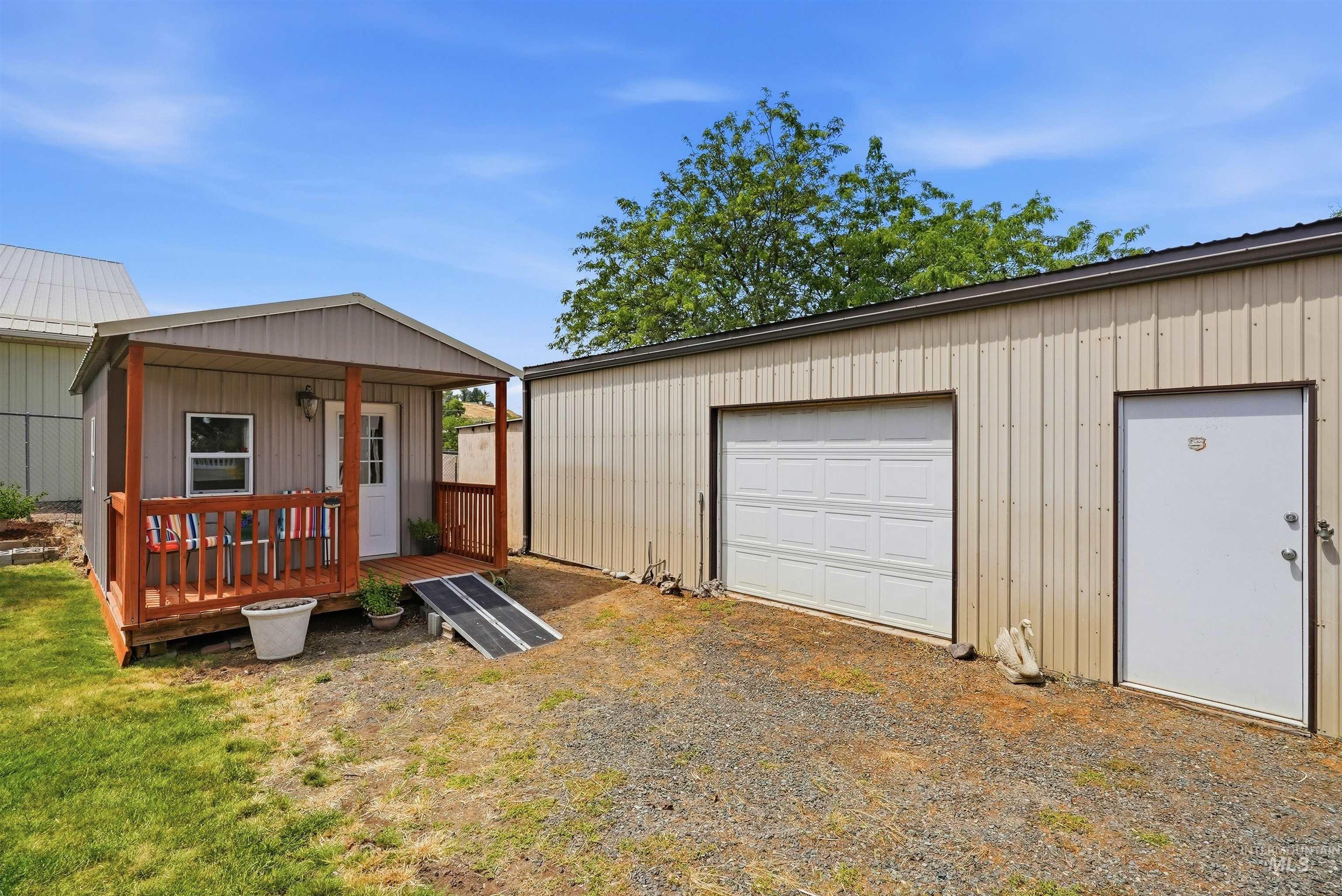 1469 16th Avenue, Clarkston, Washington 99403, 3 Bedrooms, 2 Bathrooms, Residential For Sale, Price $375,000, 98990649