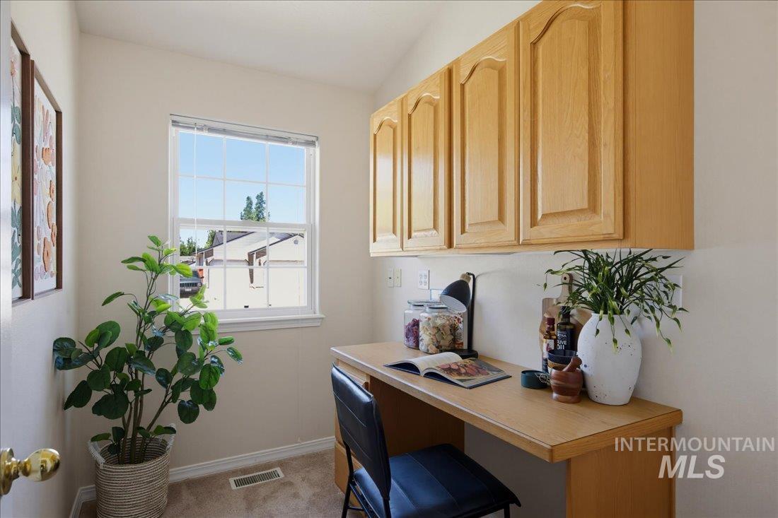 2861 W Forecast Street, Meridian, Idaho 83642, 3 Bedrooms, 2 Bathrooms, Residential For Sale, Price $439,000, 98990650