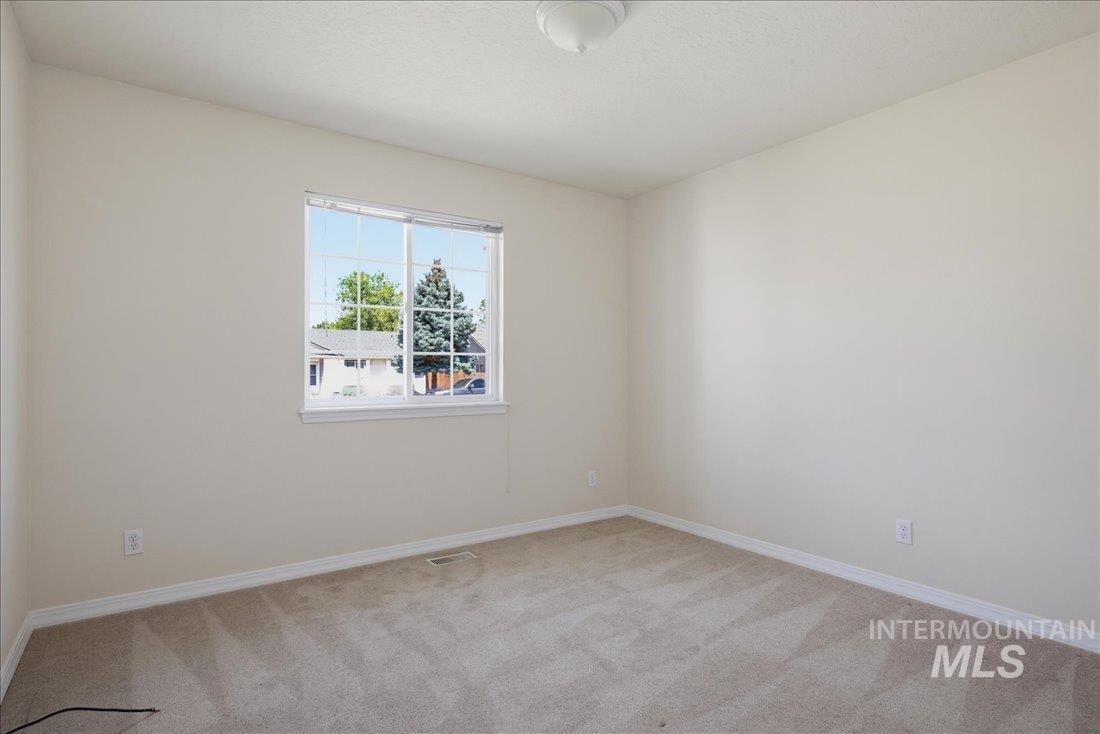 2861 W Forecast Street, Meridian, Idaho 83642, 3 Bedrooms, 2 Bathrooms, Residential For Sale, Price $439,000, 98990650