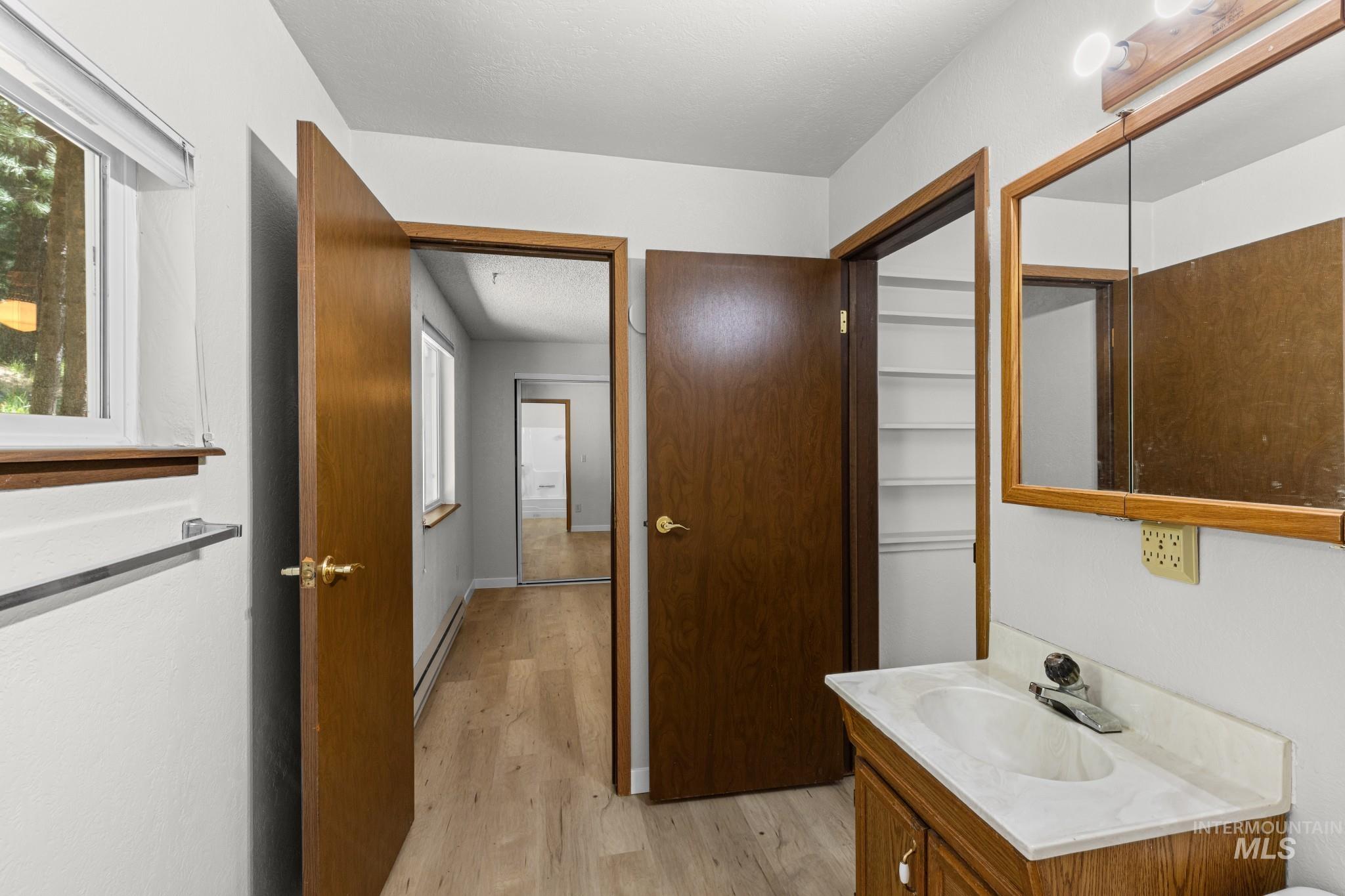 18 Hida Way, Lowman, Idaho 83637, 2 Bedrooms, 2 Bathrooms, Residential For Sale, Price $399,000, 98990652