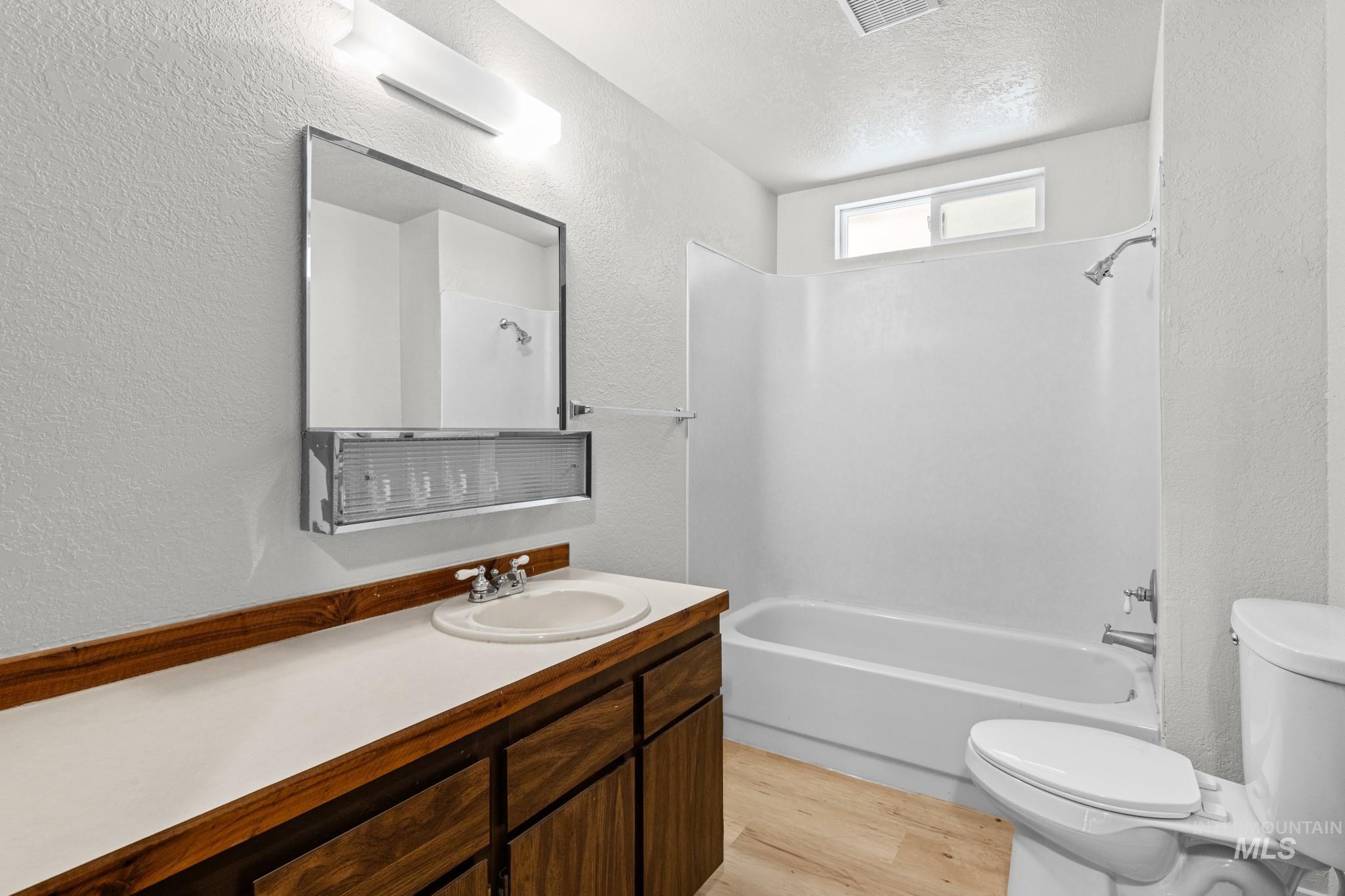 18 Hida Way, Lowman, Idaho 83637, 2 Bedrooms, 2 Bathrooms, Residential For Sale, Price $399,000, 98990652
