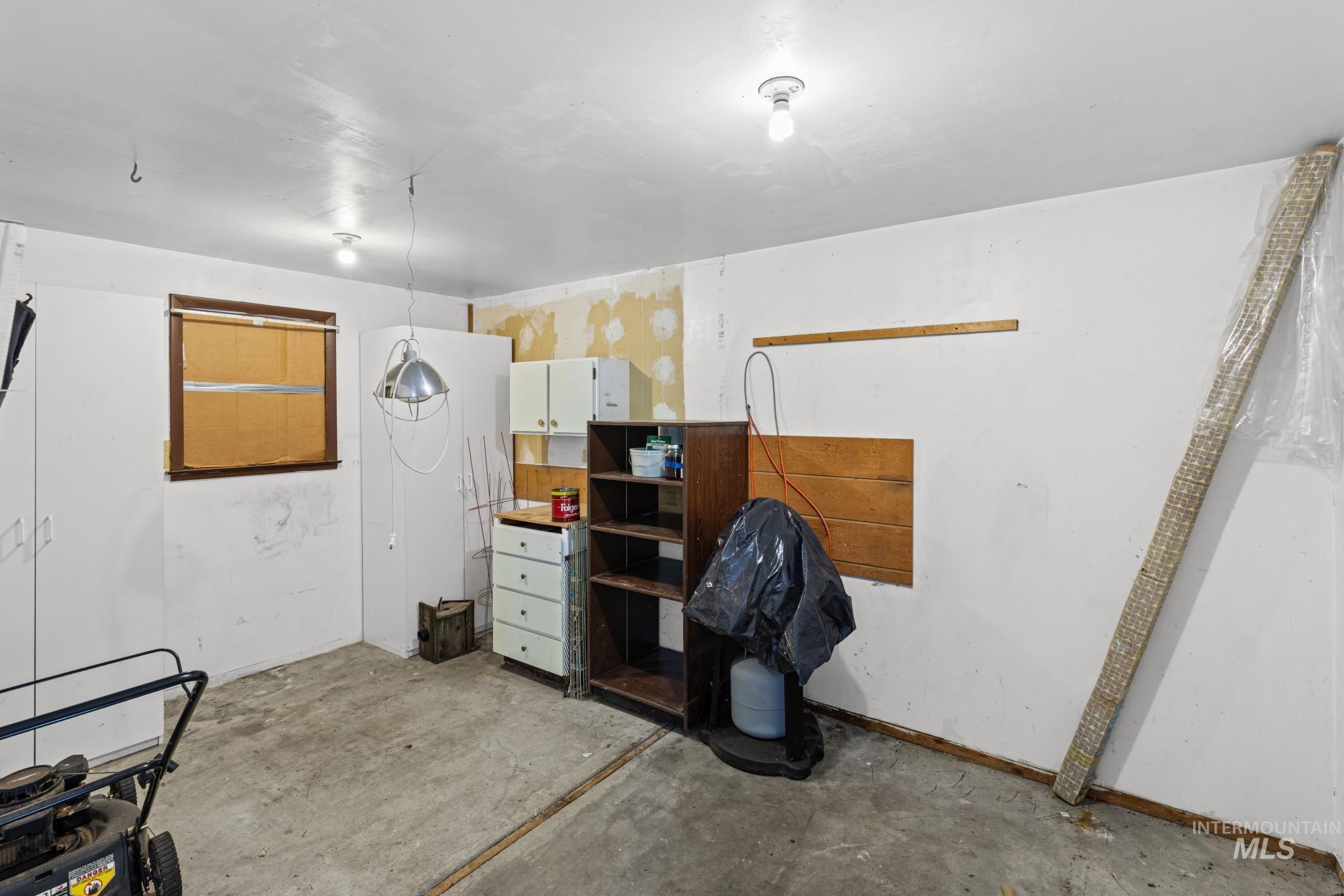 18 Hida Way, Lowman, Idaho 83637, 2 Bedrooms, 2 Bathrooms, Residential For Sale, Price $399,000, 98990652