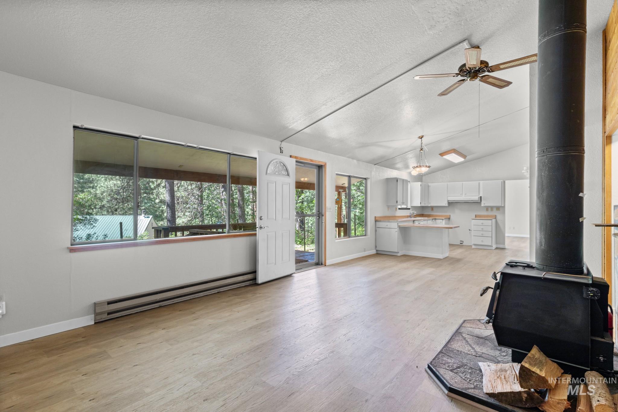 18 Hida Way, Lowman, Idaho 83637, 3 Bedrooms, 2 Bathrooms, Residential For Sale, Price $425,000, 98990652