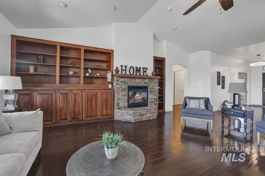 629 Lochsa Road, Twin Falls, Idaho 83301, 4 Bedrooms, 2.5 Bathrooms, Residential For Sale, Price $590,500, 98990653
