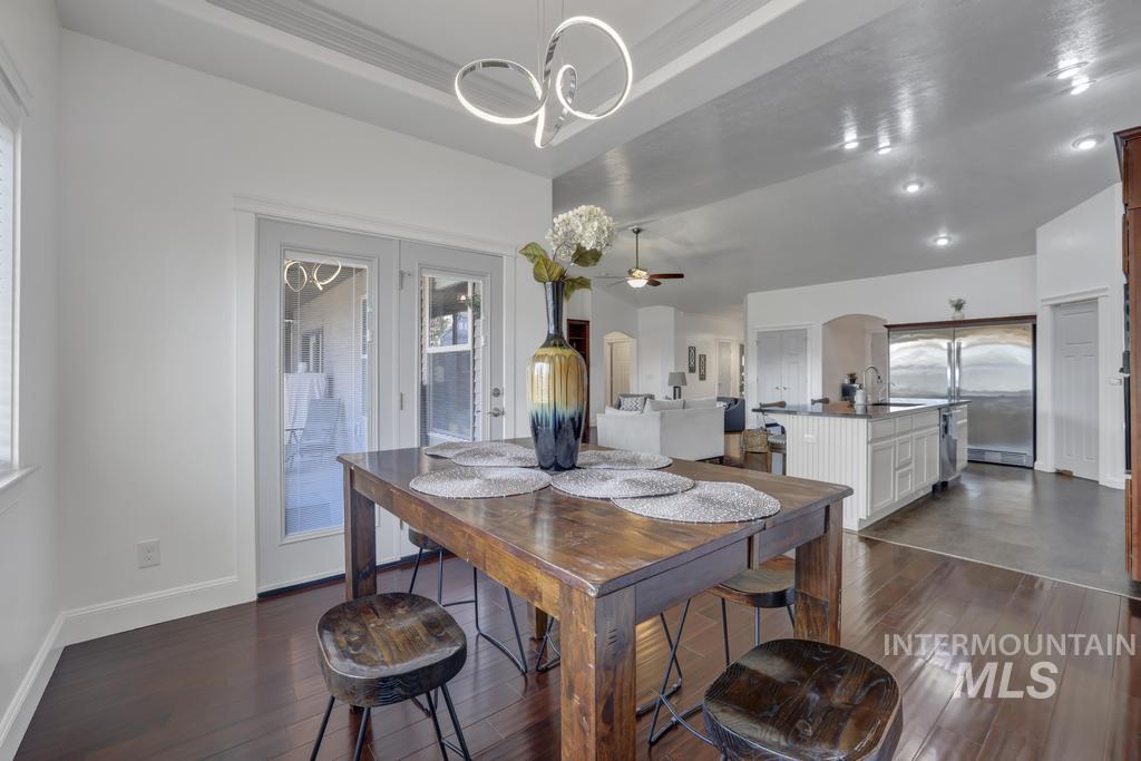 629 Lochsa Road, Twin Falls, Idaho 83301, 4 Bedrooms, 2.5 Bathrooms, Residential For Sale, Price $590,500, 98990653
