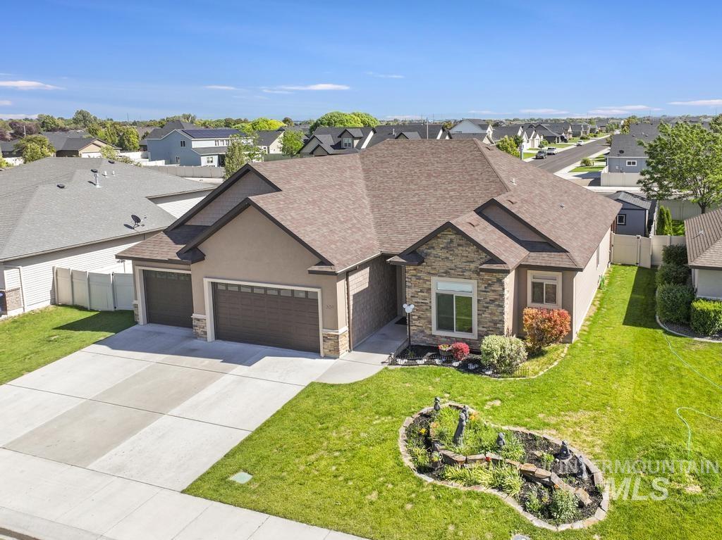 629 Lochsa Road, Twin Falls, Idaho 83301, 4 Bedrooms, 3 Bathrooms, Residential For Sale, Price $599,900, 98990653