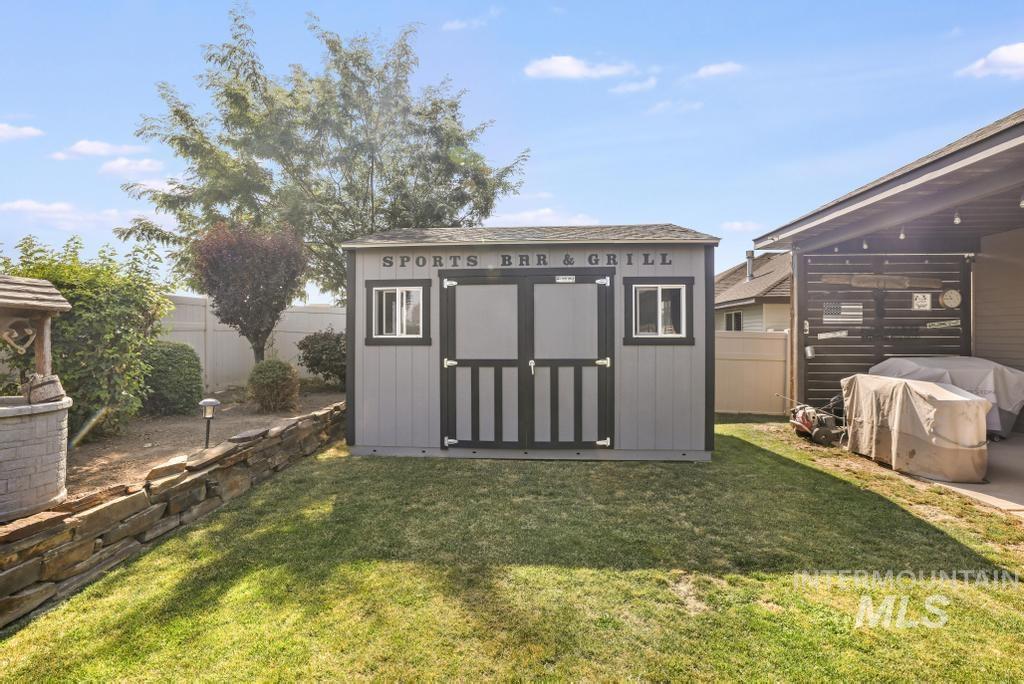 629 Lochsa Road, Twin Falls, Idaho 83301, 4 Bedrooms, 2.5 Bathrooms, Residential For Sale, Price $590,500, 98990653